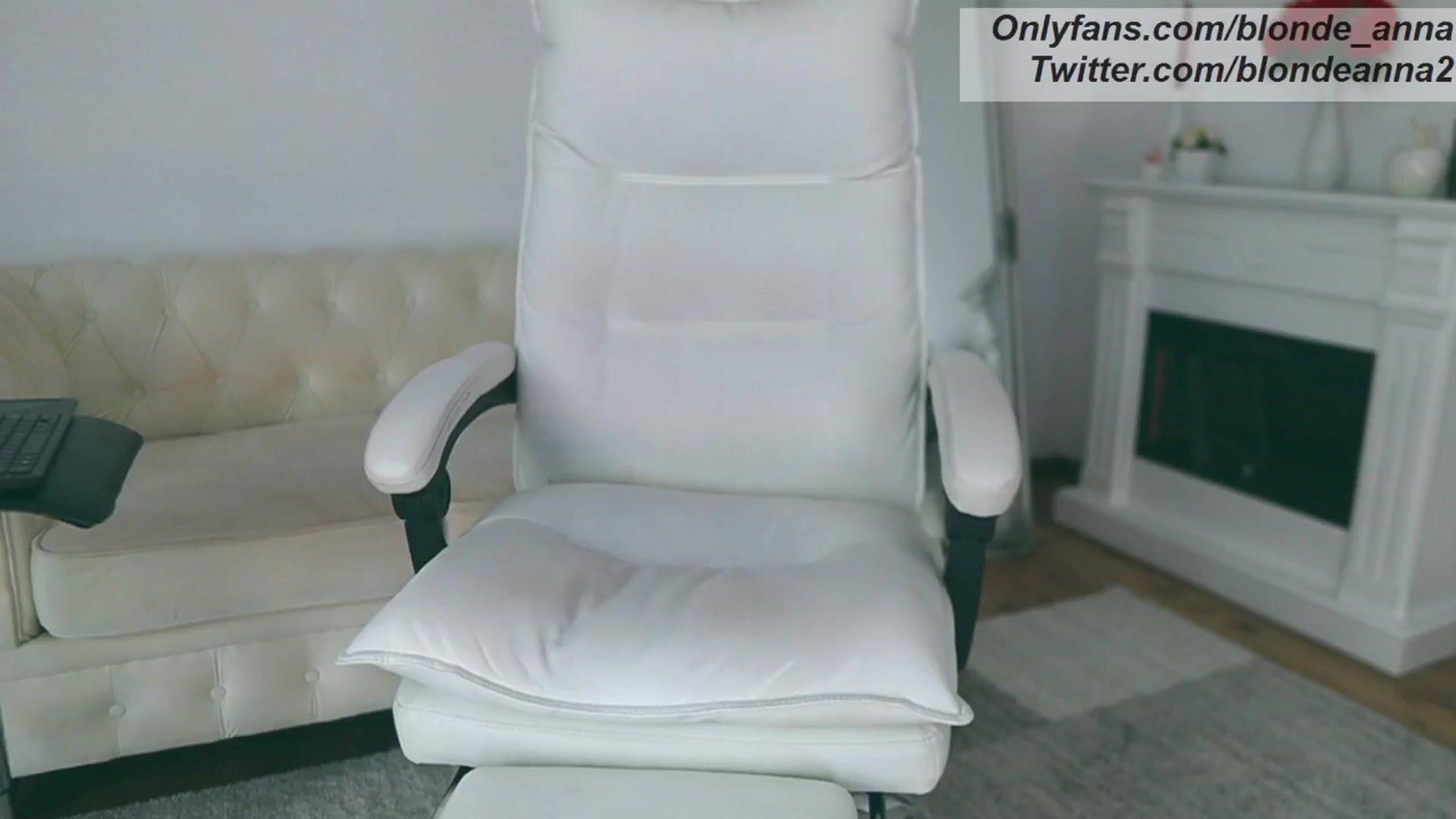 Gallery image thumbnail from Anna_Brown's myfreecams stream on, 05/13/2024, 11:30 image 5 of 20