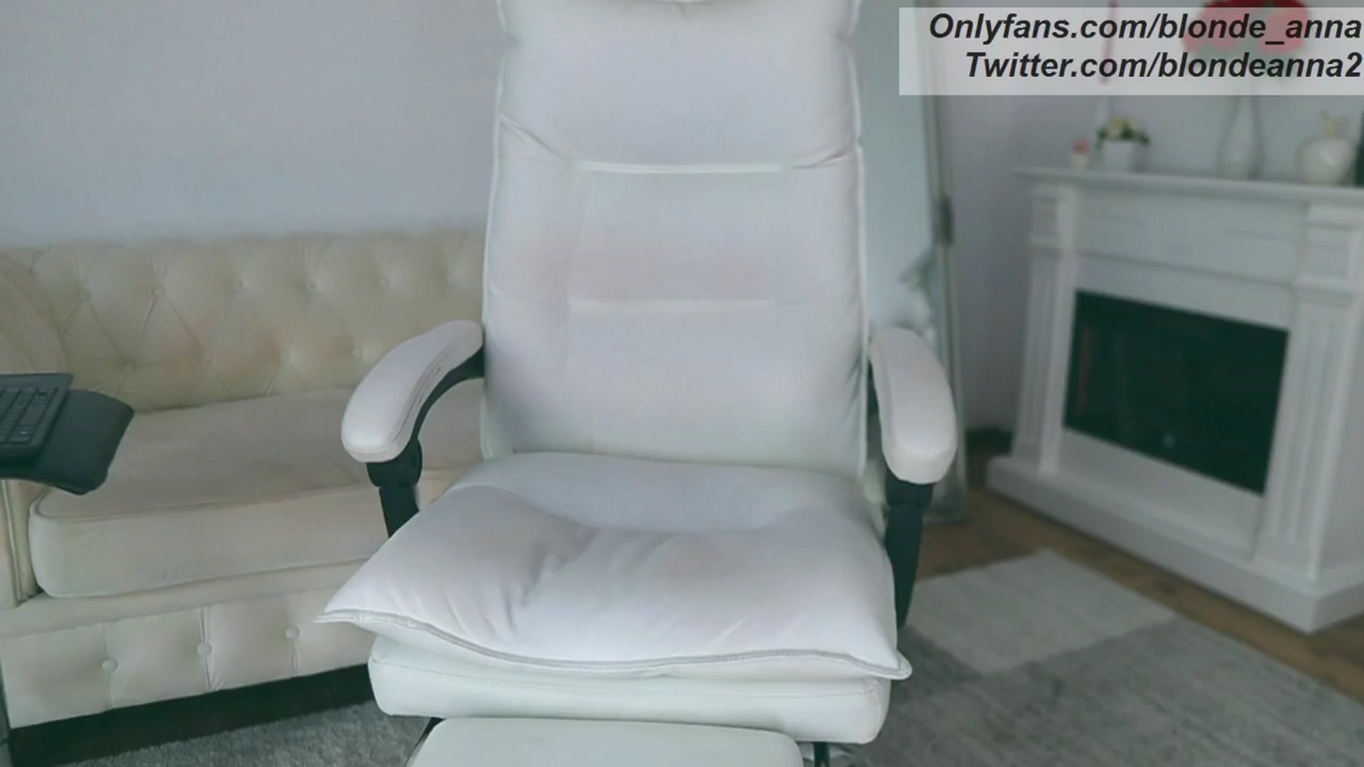 Gallery image thumbnail from Anna_Brown's myfreecams stream on, 05/13/2024, 11:30 image 4 of 20