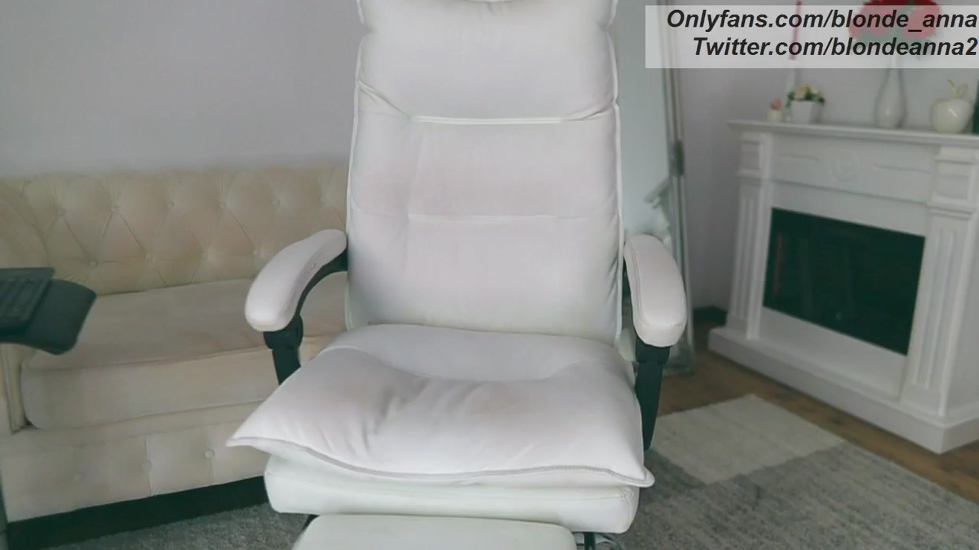 Gallery image thumbnail from Anna_Brown's myfreecams stream on, 05/13/2024, 11:30 image 8 of 20