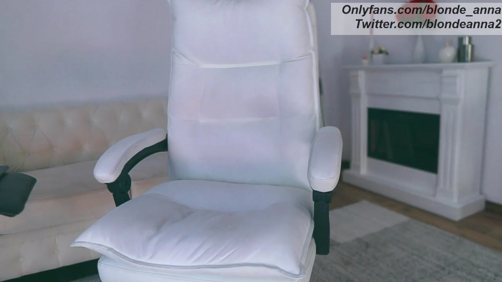 Gallery image thumbnail from Anna_Brown's myfreecams stream on, 05/13/2024, 14:56 image 5 of 20