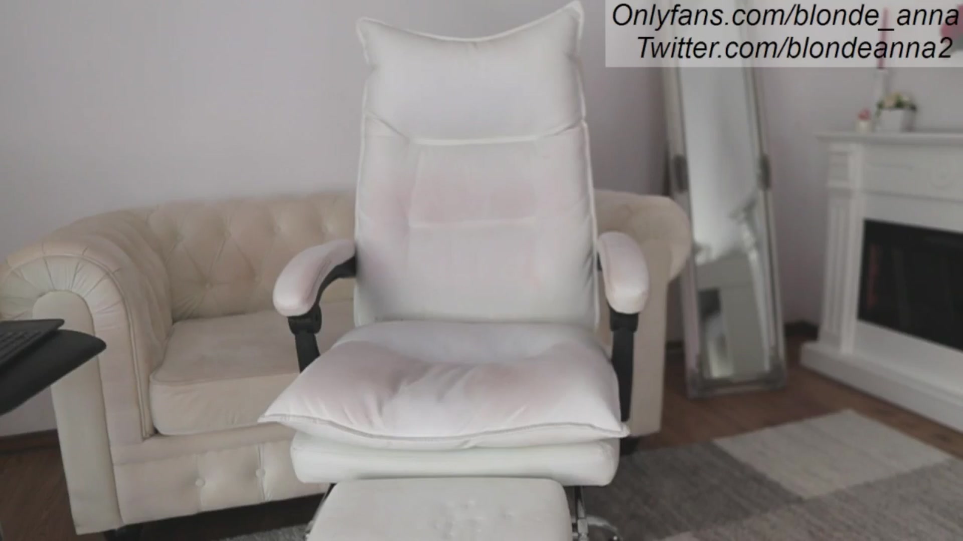 Gallery image thumbnail from Anna_Brown's myfreecams stream on, 05/16/2024, 08:59 image 20 of 20
