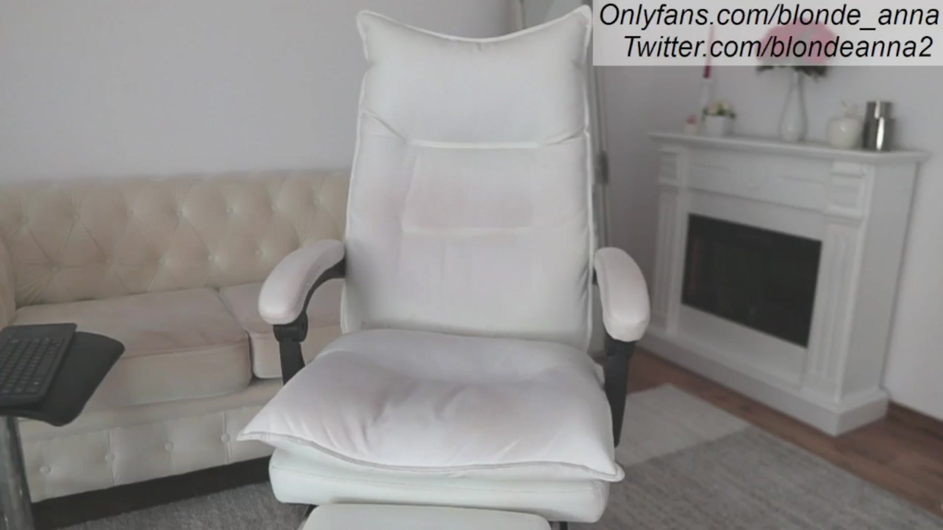 Gallery image thumbnail from Anna_Brown's myfreecams stream on, 05/31/2024, 08:31 image 12 of 20