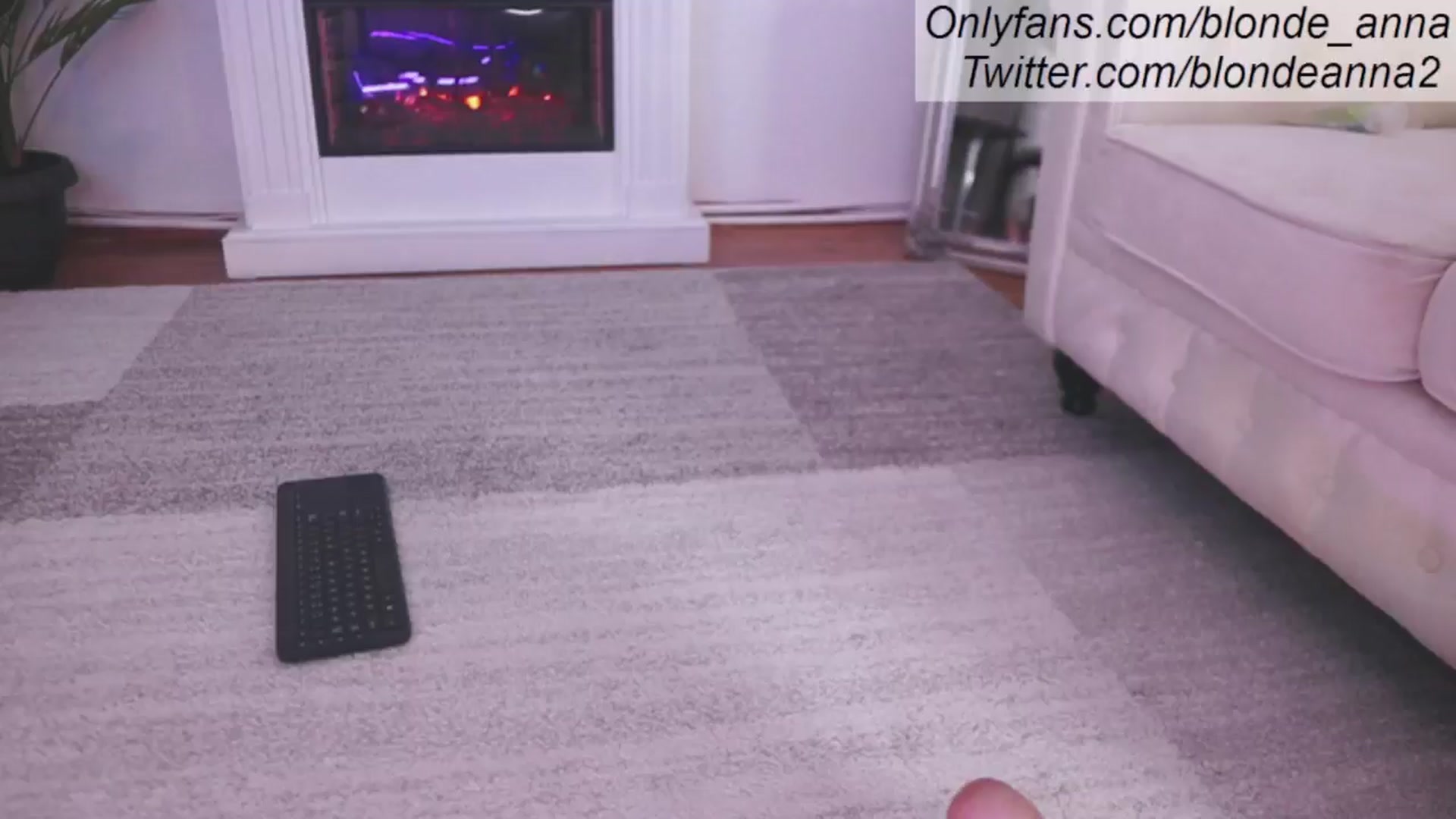 Gallery image thumbnail from Anna_Brown's myfreecams stream on, 09/08/2024, 12:03 image 17 of 20