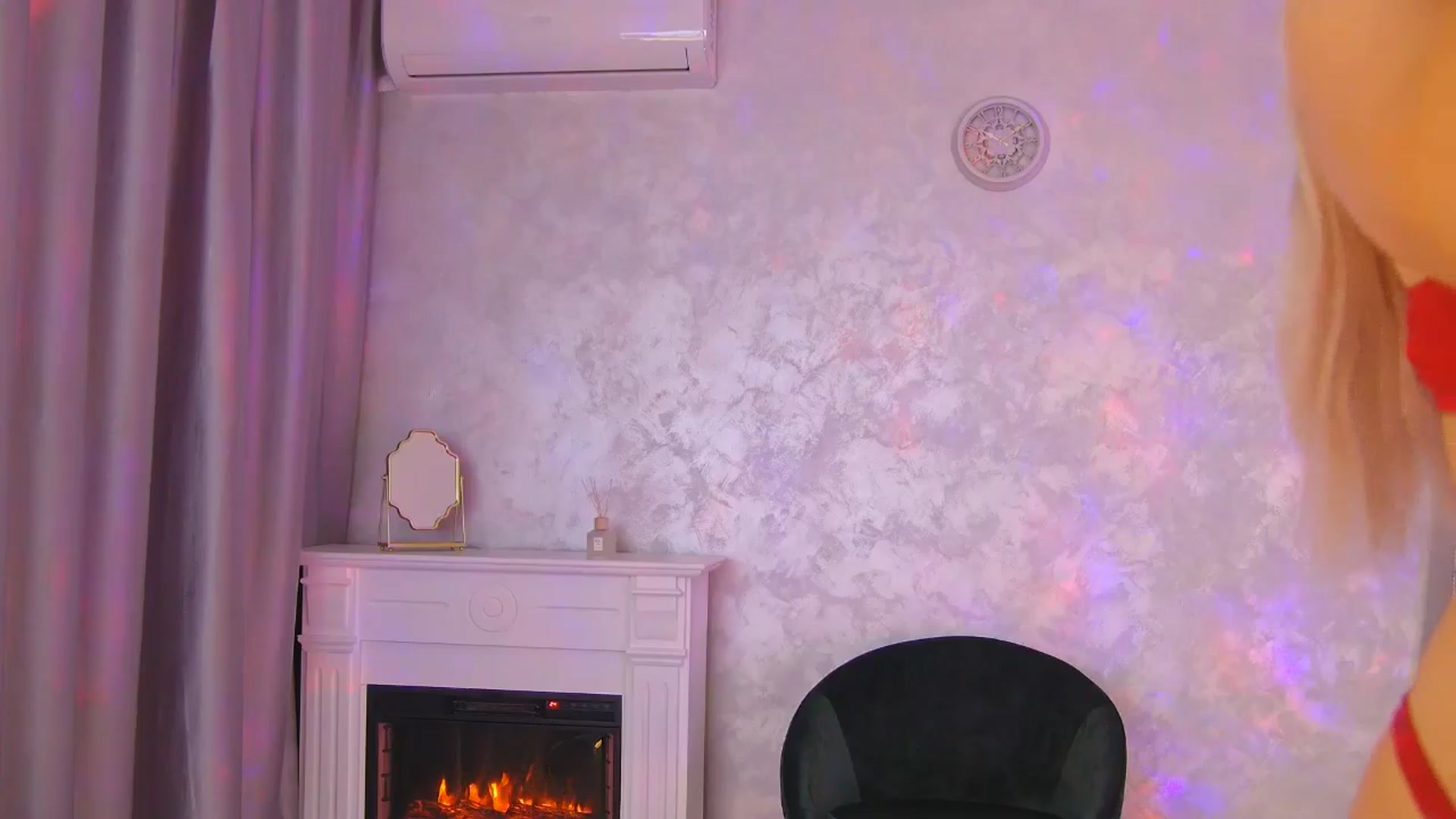 Gallery image thumbnail from Anna_Brown's myfreecams stream on, 03/21/2025, 15:03 image 9 of 20