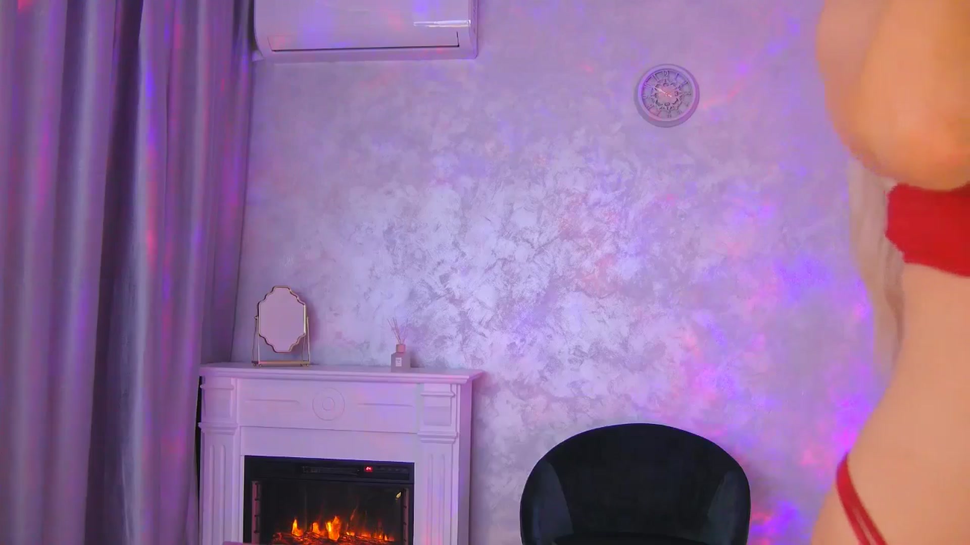 Gallery image thumbnail from Anna_Brown's myfreecams stream on, 03/21/2025, 15:03 image 7 of 20