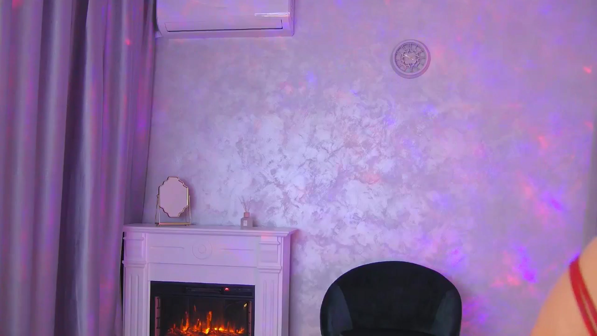 Gallery image thumbnail from Anna_Brown's myfreecams stream on, 03/21/2025, 15:03 image 8 of 20