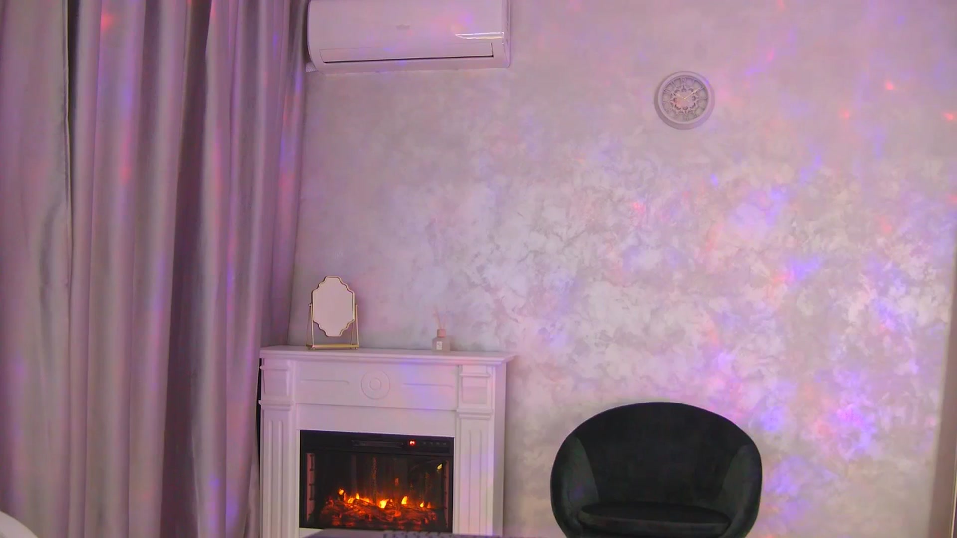Gallery image thumbnail from Anna_Brown's myfreecams stream on, 03/21/2025, 15:45 image 10 of 20