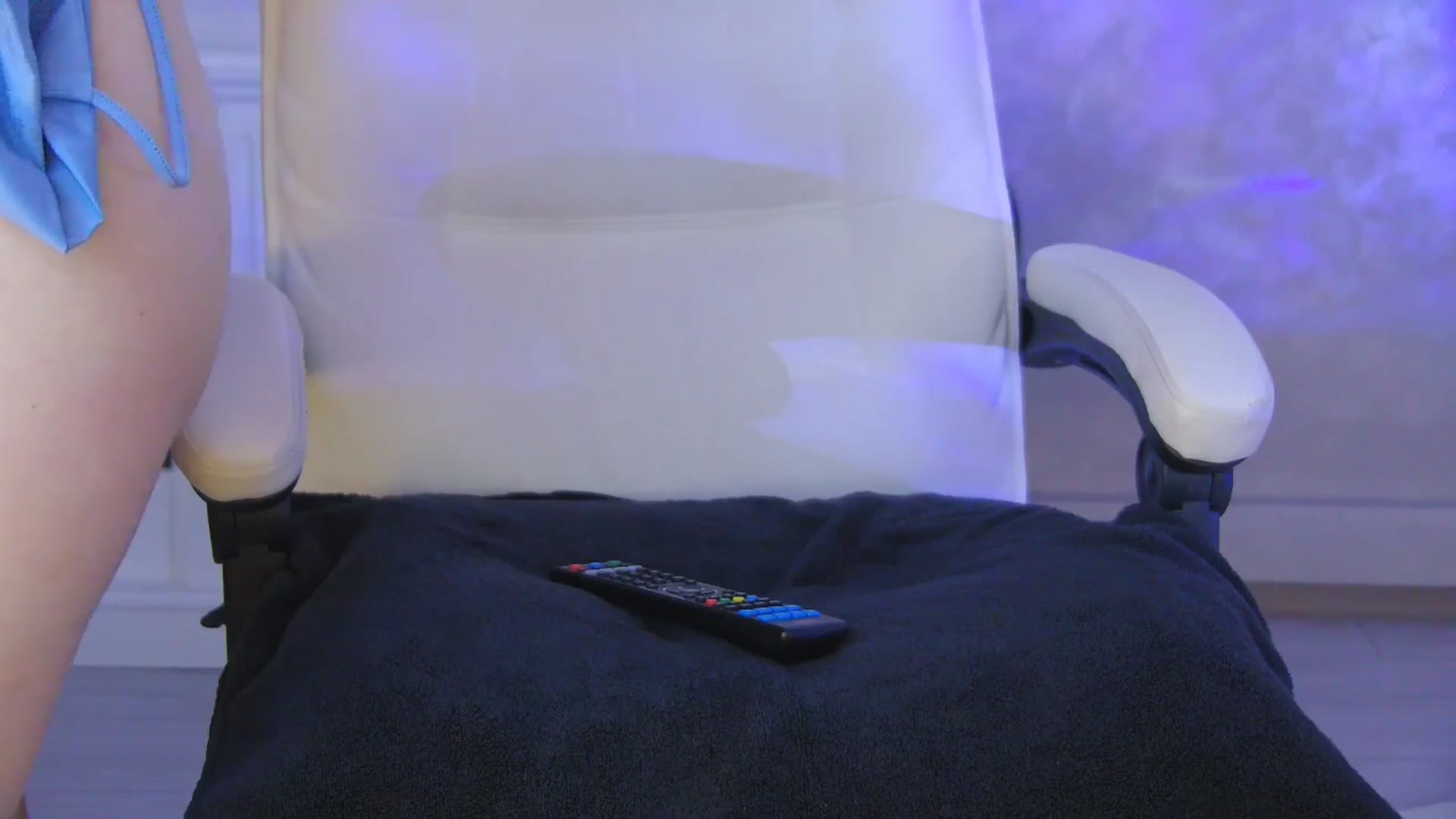 Gallery image thumbnail from Anna_Brown's myfreecams stream on, 05/03/2025, 17:17 image 12 of 20
