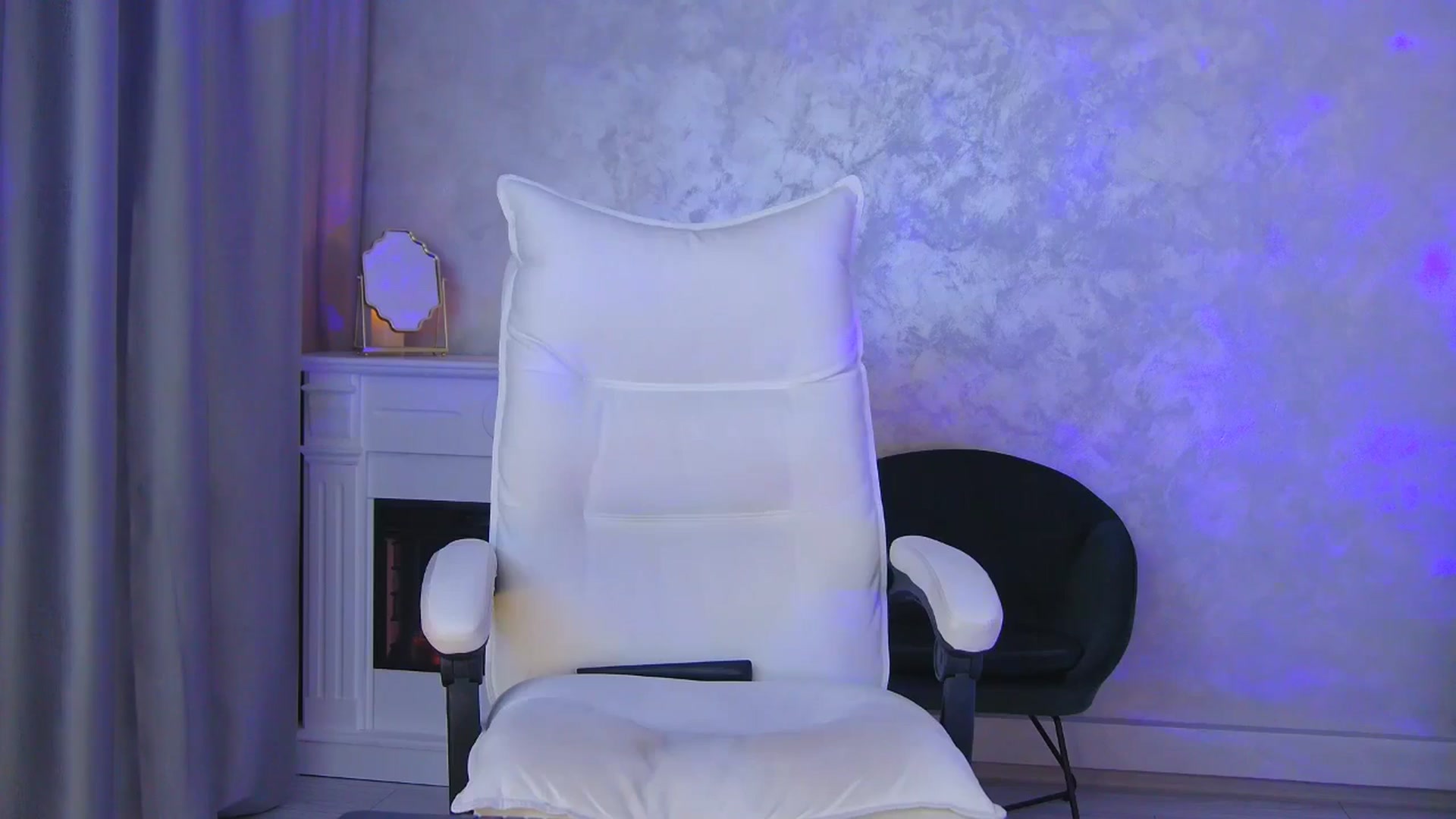 Gallery image thumbnail from Anna_Brown's myfreecams stream on, 05/03/2025, 19:44 image 3 of 20