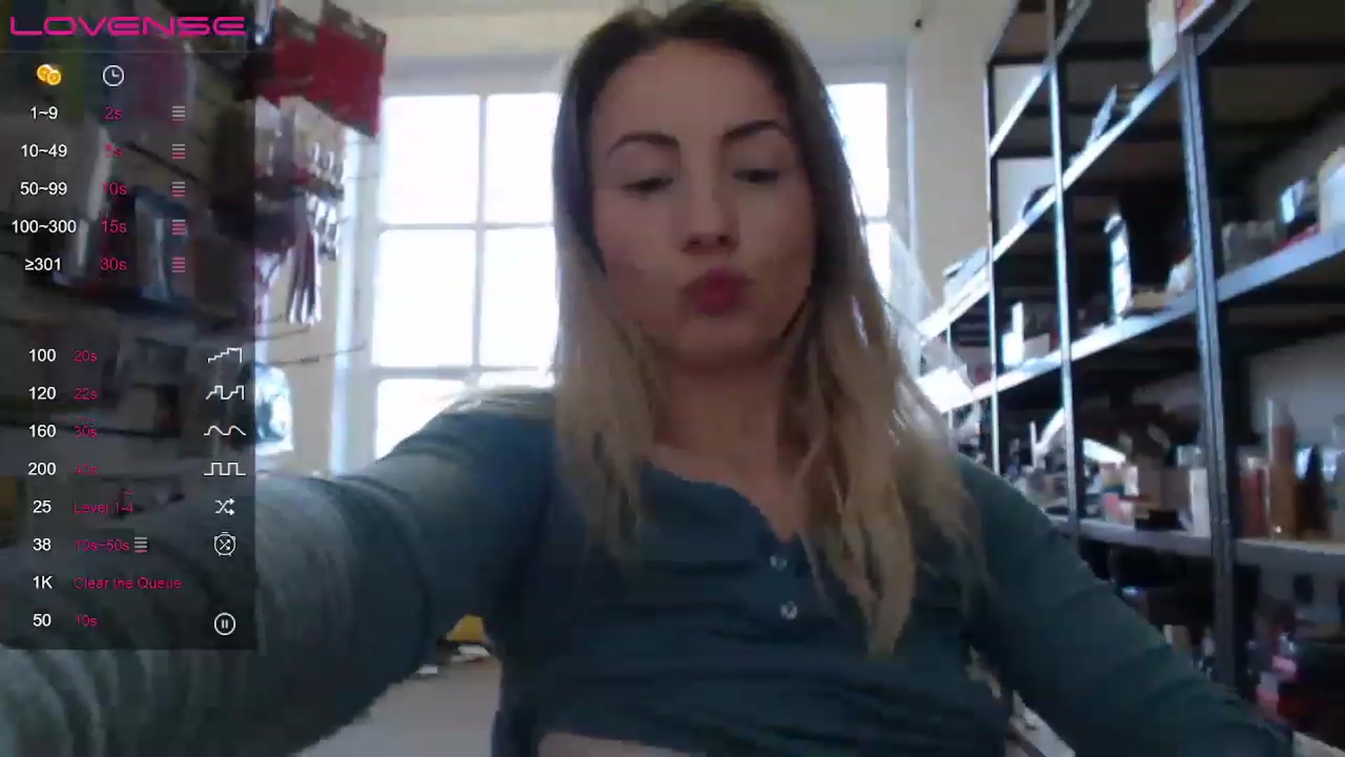 Gallery image thumbnail from Anna_E's myfreecams stream on, 11/25/2022, 12:09 image 8 of 20