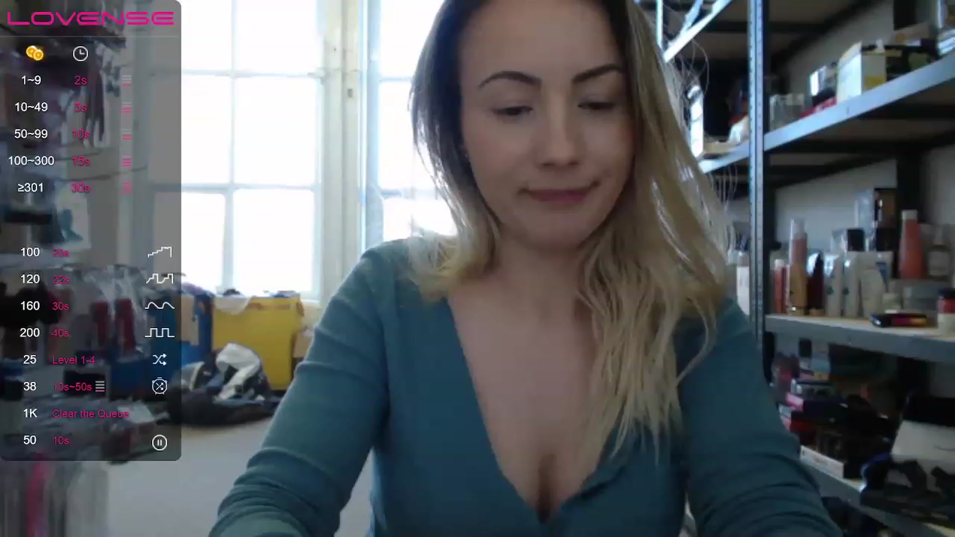 Gallery image thumbnail from Anna_E's myfreecams stream on, 11/25/2022, 14:09 image 12 of 20