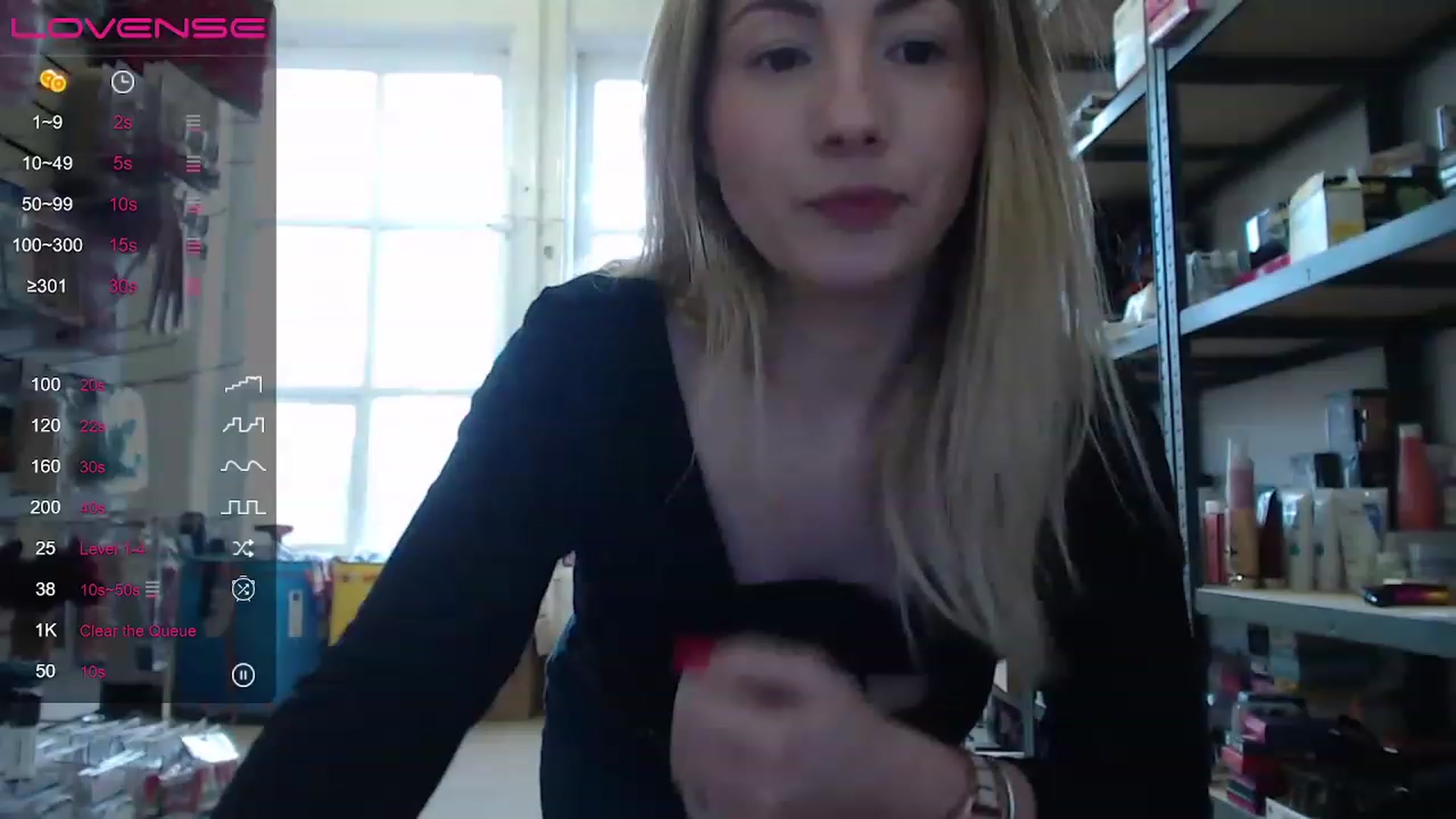Gallery image thumbnail from Anna_E's myfreecams stream on, 11/28/2022, 13:38 image 9 of 20