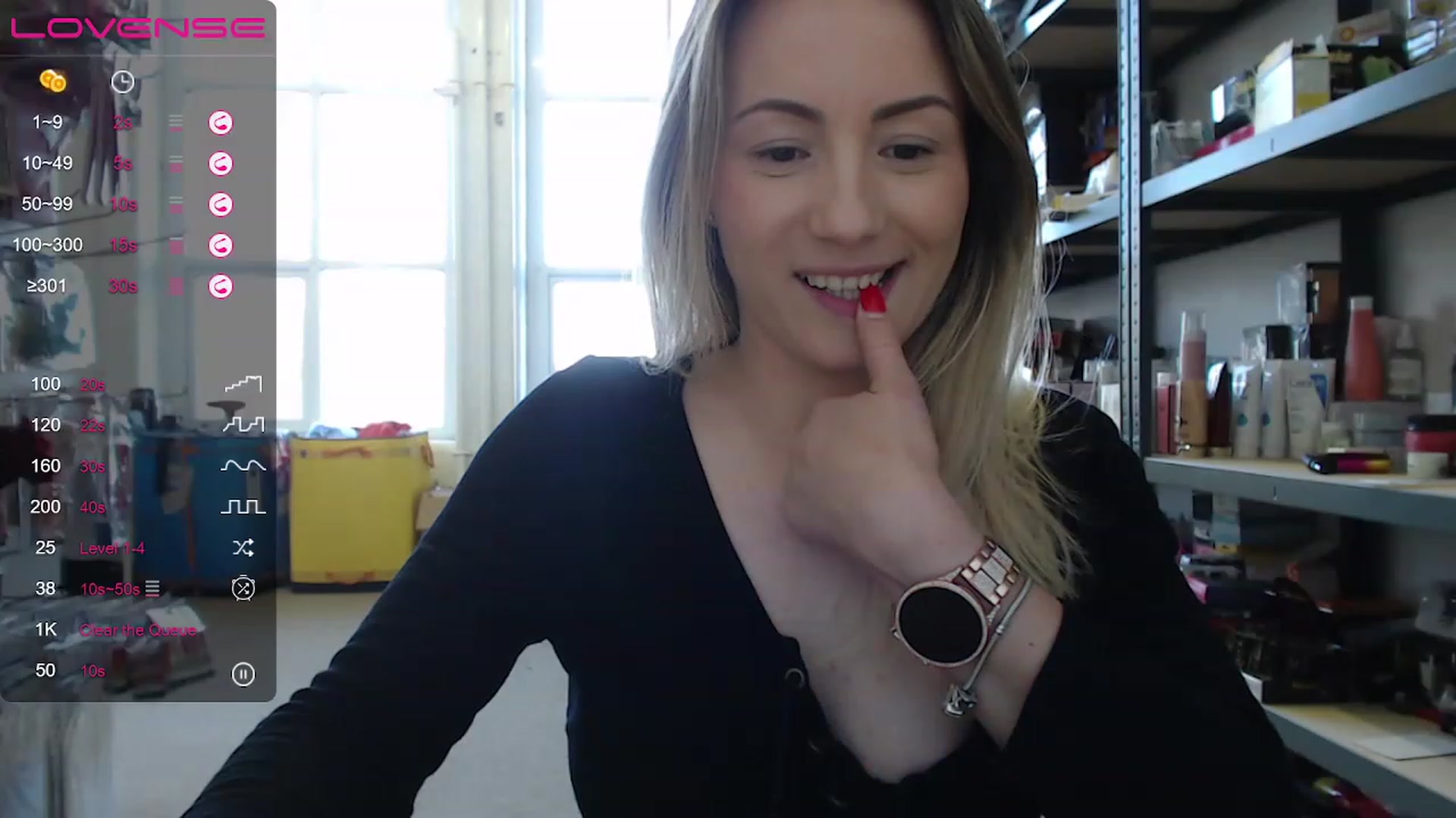 Gallery image thumbnail from Anna_E's myfreecams stream on, 11/28/2022, 13:38 image 3 of 20