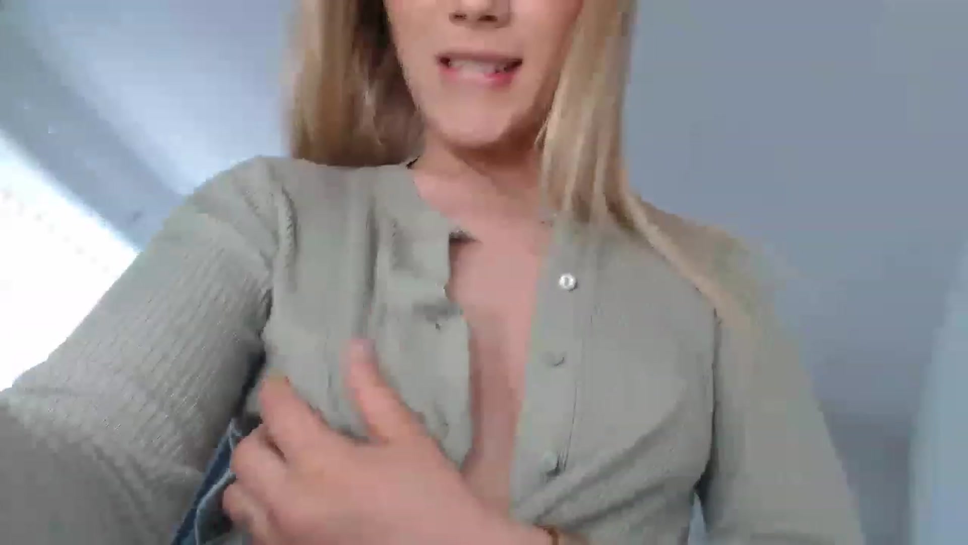 Gallery image thumbnail from Anna_E's myfreecams stream on, 05/16/2023, 10:50 image 4 of 20