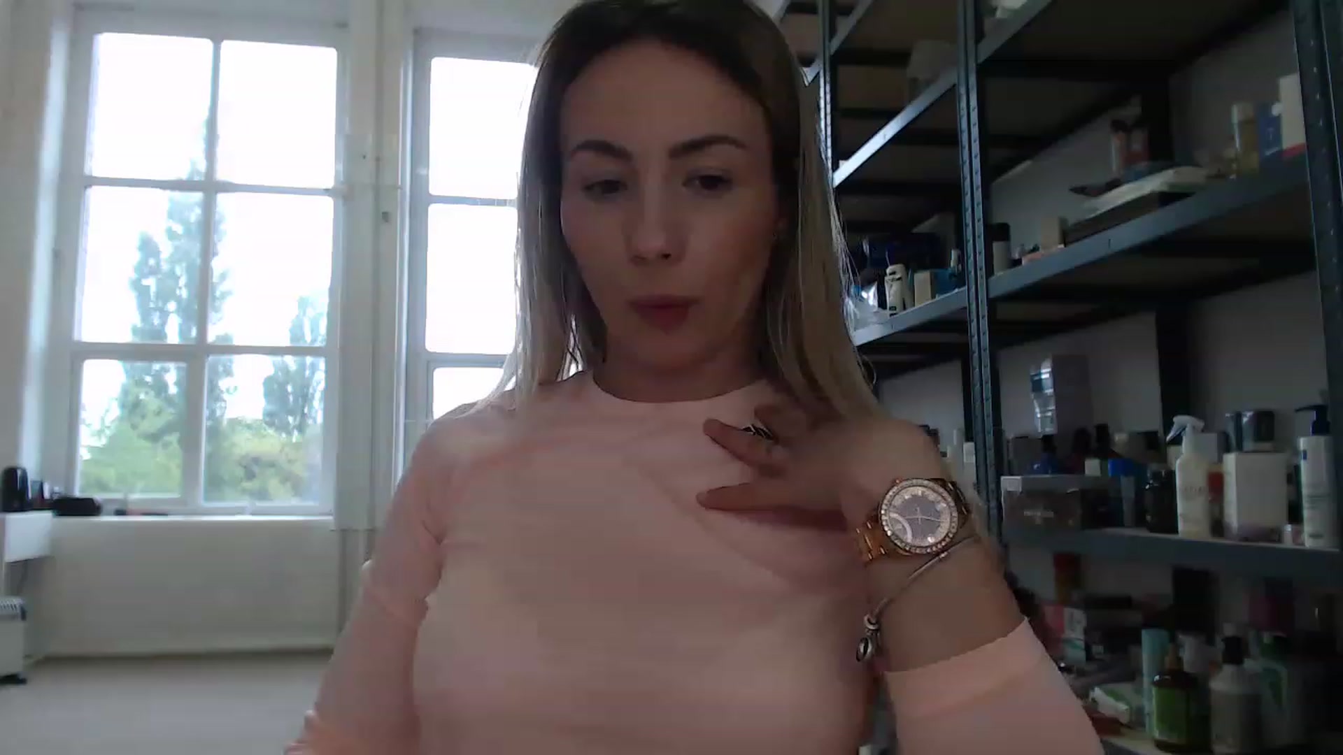 Gallery image thumbnail from Anna_E's myfreecams stream on, 05/17/2023, 12:04 image 5 of 20