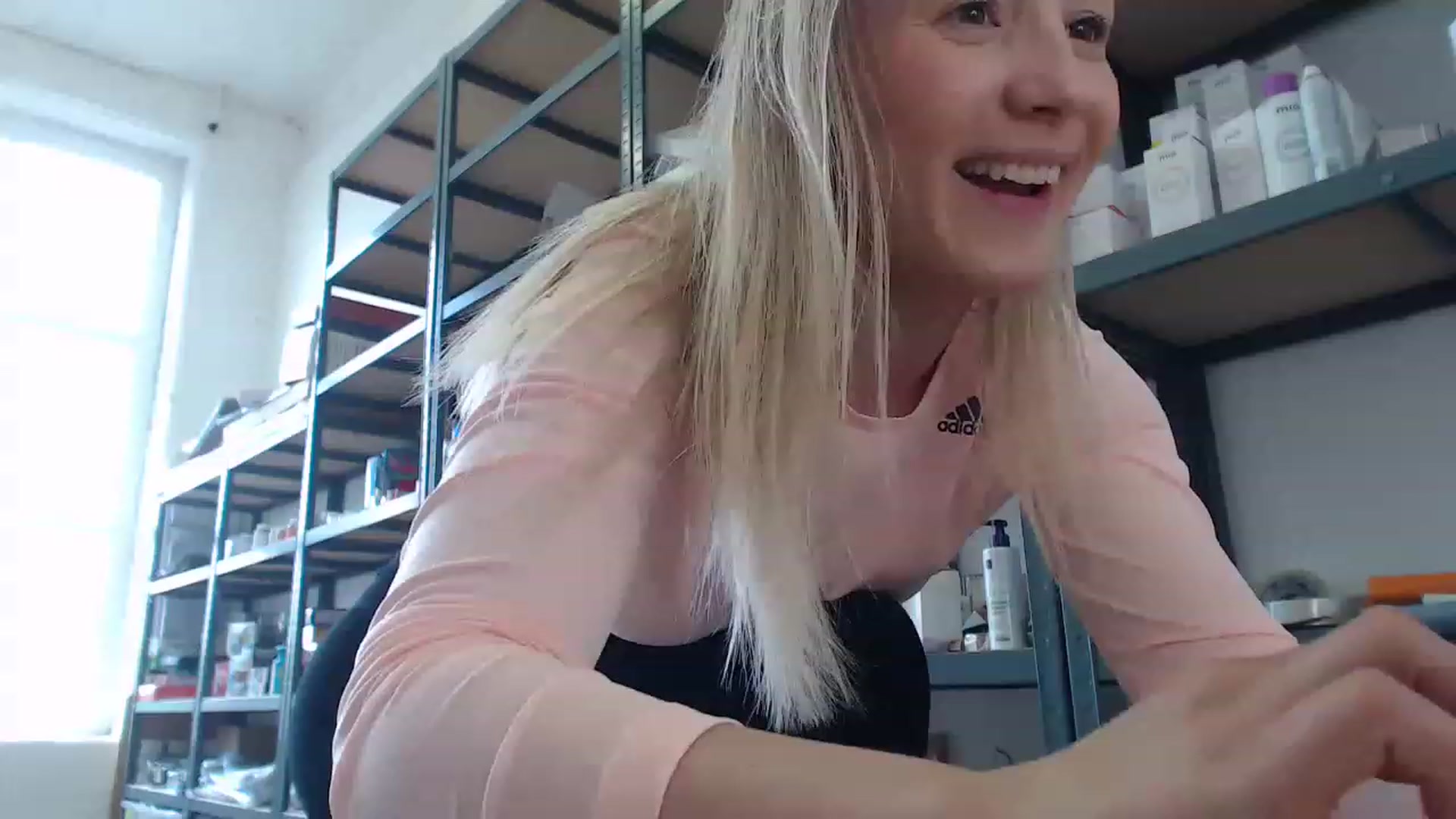 Gallery image thumbnail from Anna_E's myfreecams stream on, 05/17/2023, 12:04 image 15 of 20