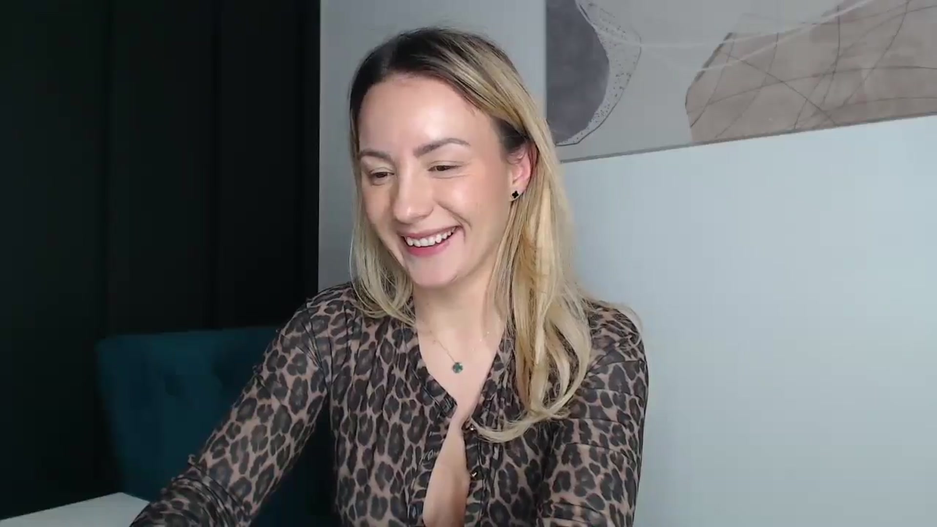 Gallery image thumbnail from Anna_E's myfreecams stream on, 10/21/2025, 21:50 image 10 of 20