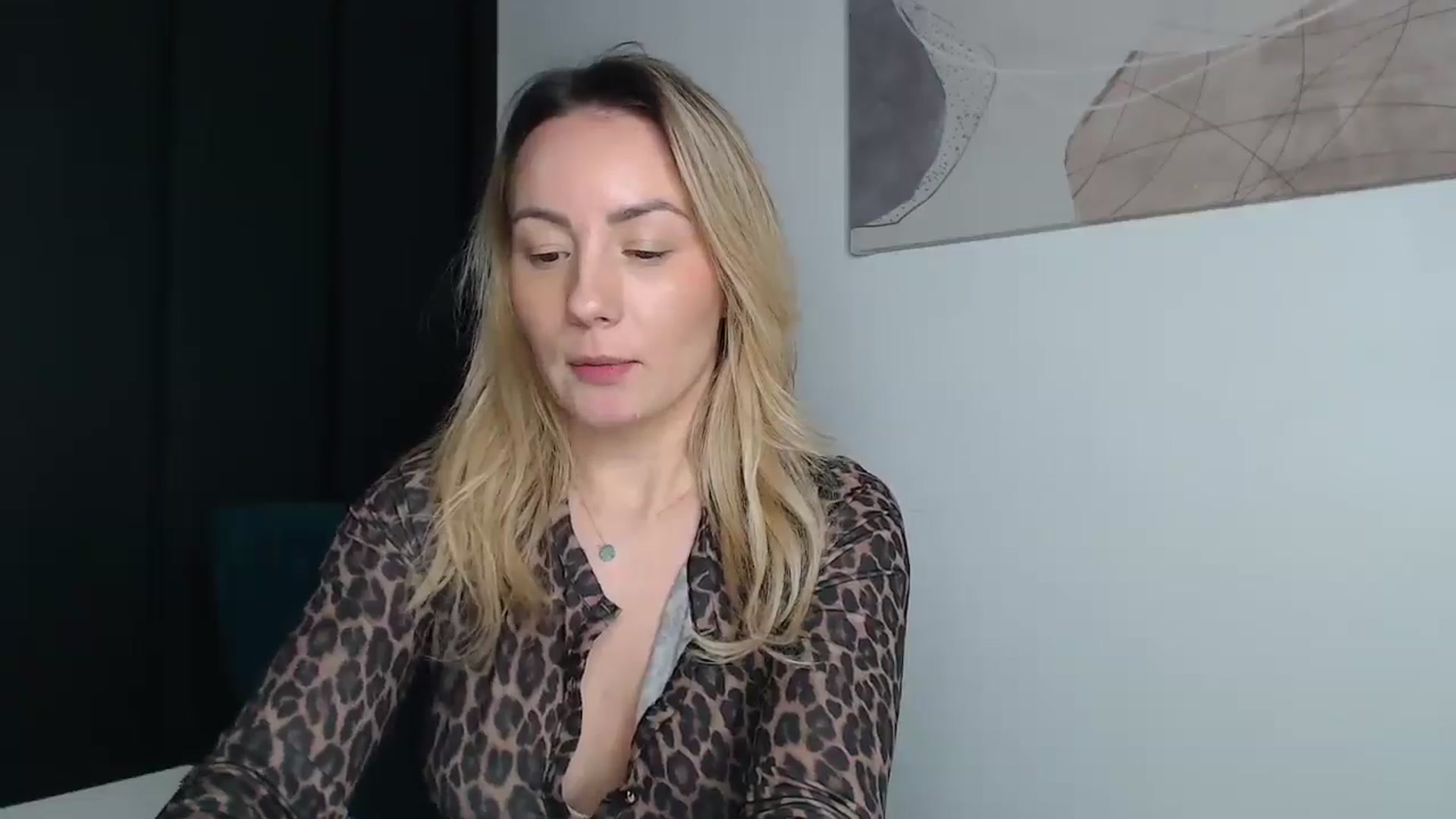 Gallery image thumbnail from Anna_E's myfreecams stream on, 10/21/2025, 21:50 image 16 of 20
