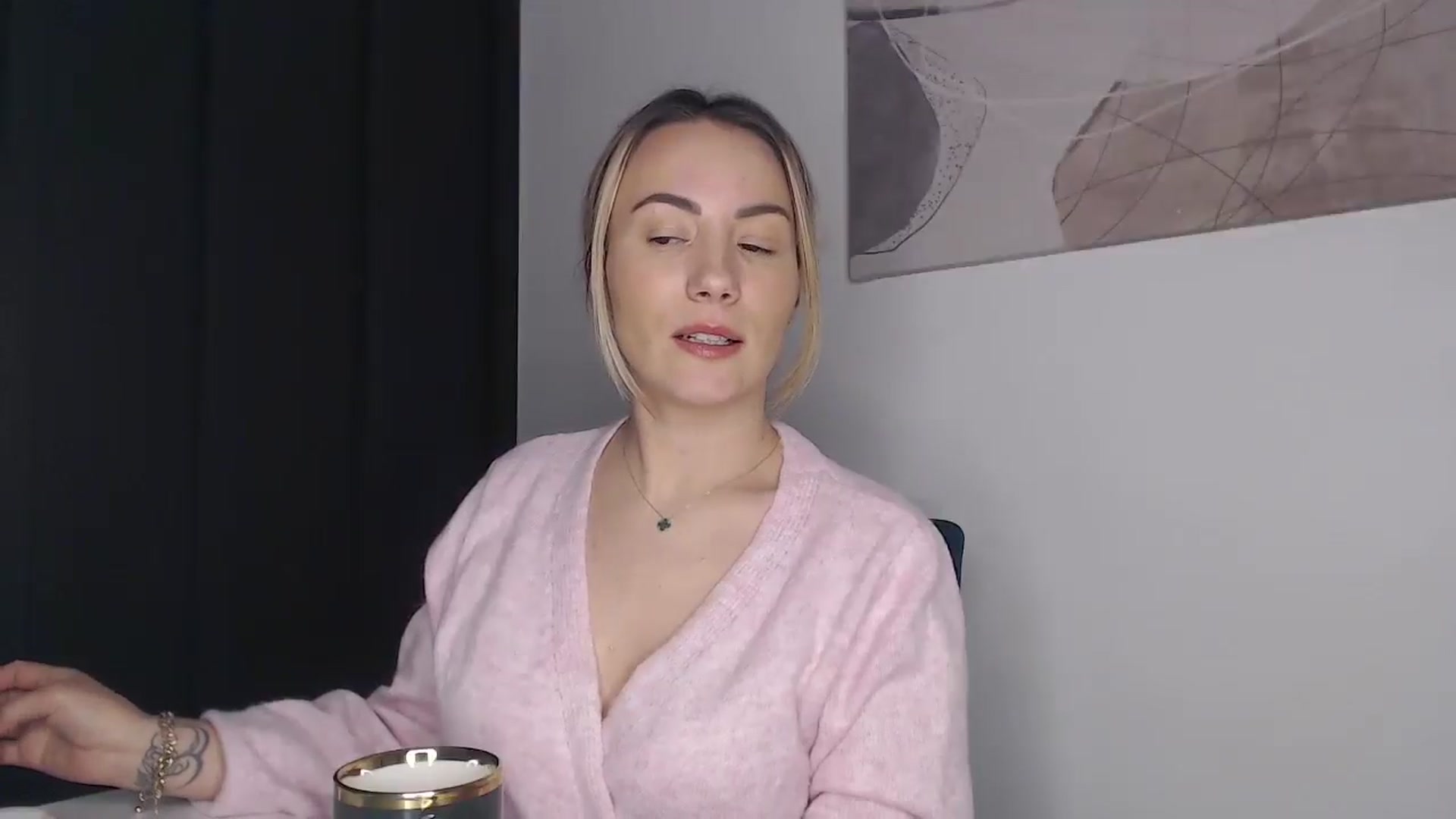 Gallery image thumbnail from Anna_E's myfreecams stream on, 10/28/2025, 18:17 image 2 of 20