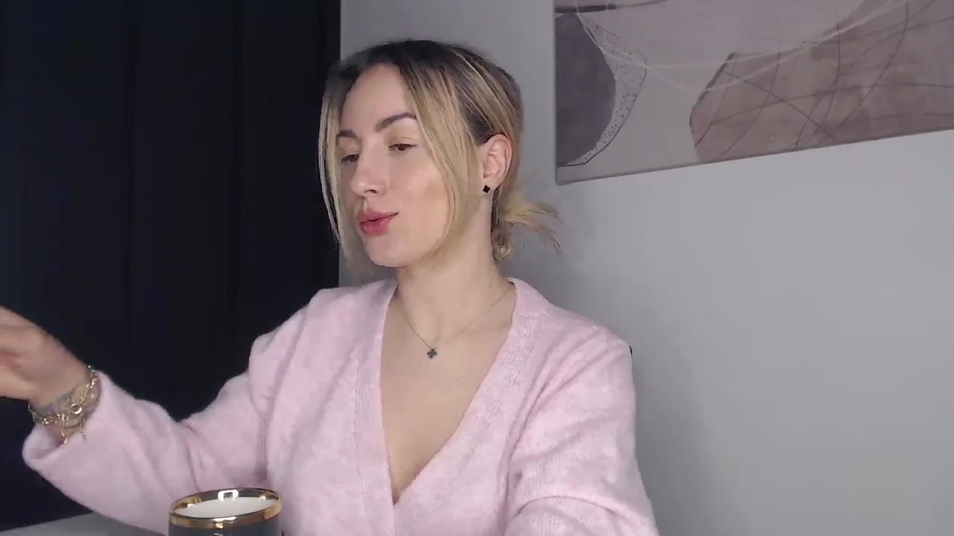 Gallery image thumbnail from Anna_E's myfreecams stream on, 10/28/2025, 18:17 image 12 of 20
