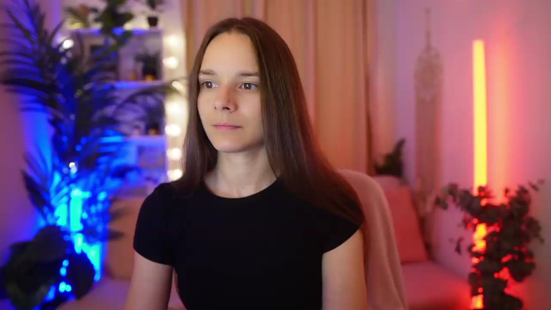 Gallery image thumbnail from Anna_Leah's myfreecams stream on, 07/01/2026, 18:48 image 2 of 20