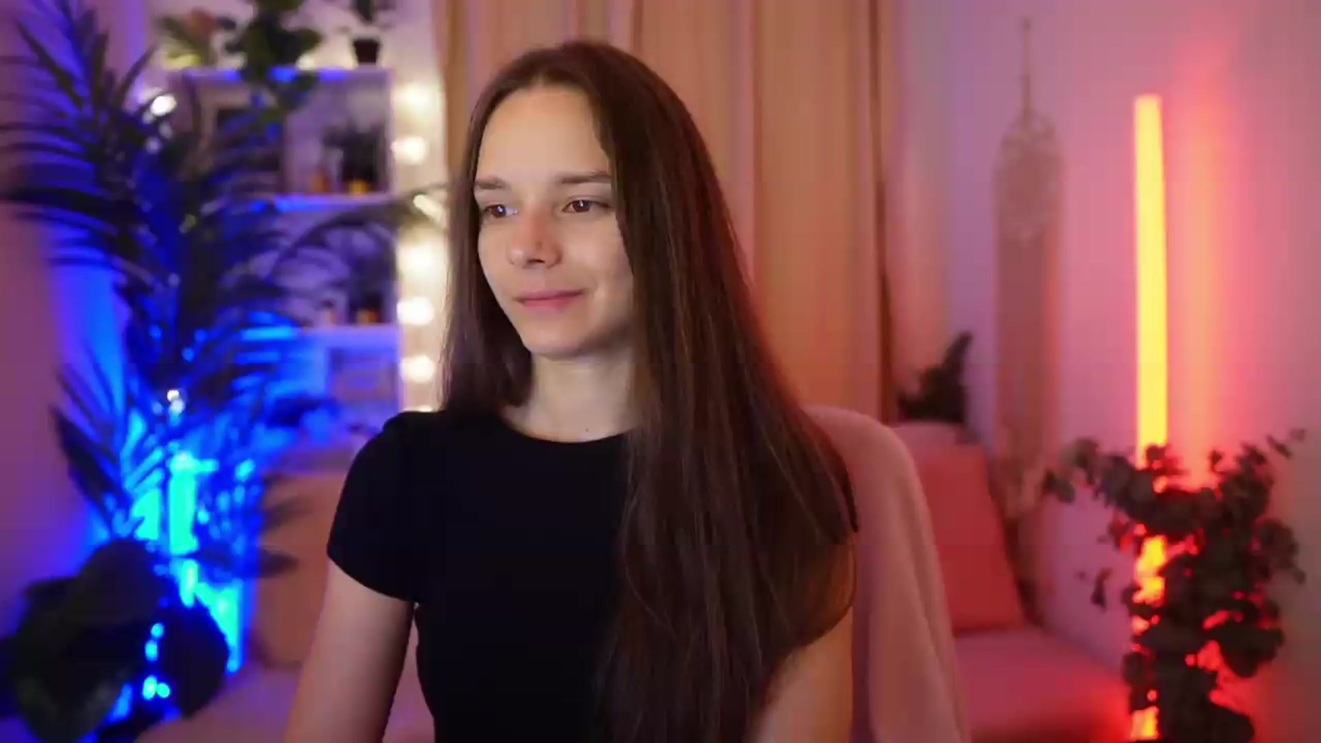 Gallery image thumbnail from Anna_Leah's myfreecams stream on, 07/01/2026, 18:48 image 14 of 20