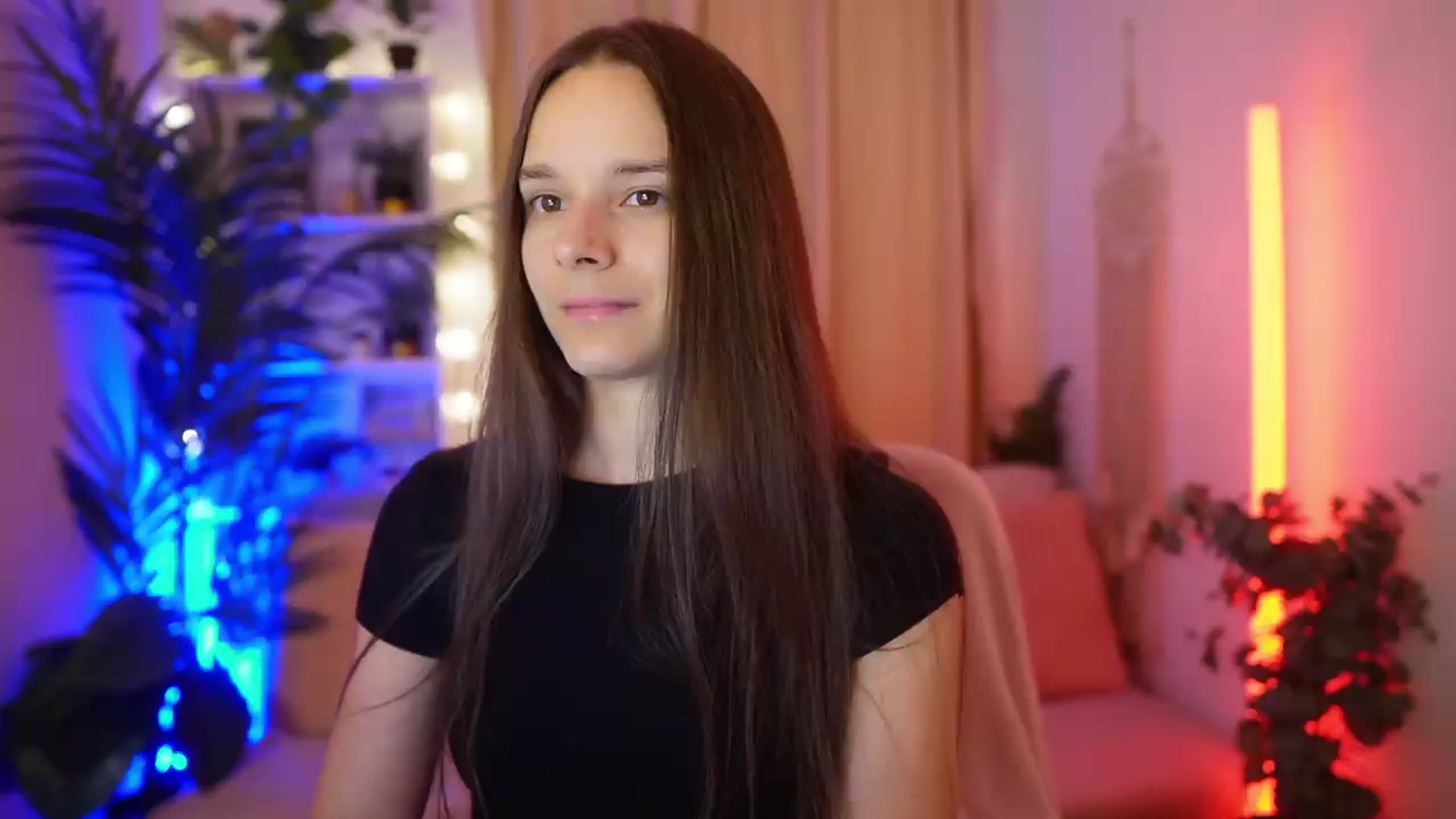 Gallery image thumbnail from Anna_Leah's myfreecams stream on, 07/01/2026, 18:48 image 7 of 20