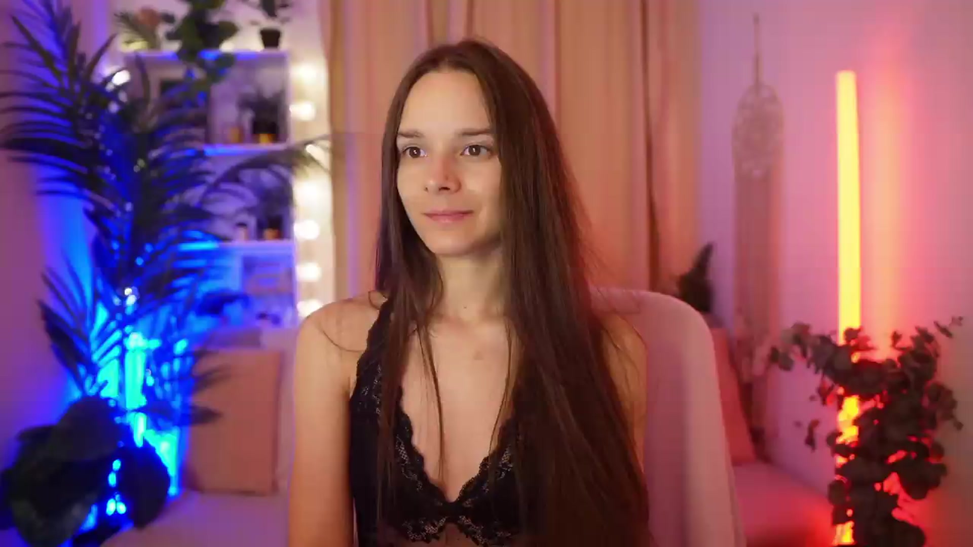 Gallery image thumbnail from Anna_Leah's myfreecams stream on, 07/01/2026, 20:41 image 15 of 20