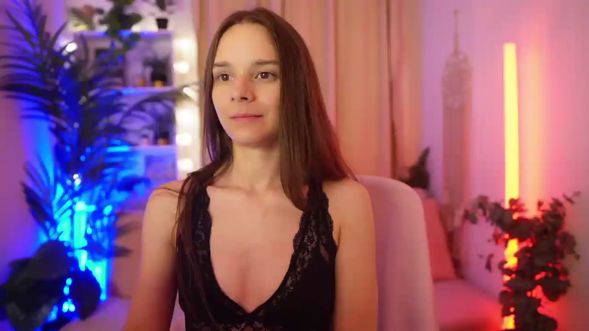Gallery image thumbnail from Anna_Leah's myfreecams stream on, 07/01/2026, 21:35 image 16 of 20
