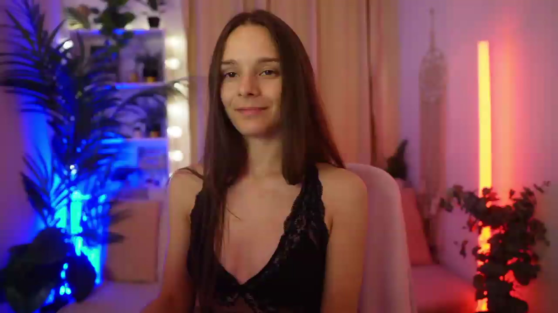 Gallery image thumbnail from Anna_Leah's myfreecams stream on, 07/01/2026, 21:35 image 15 of 20