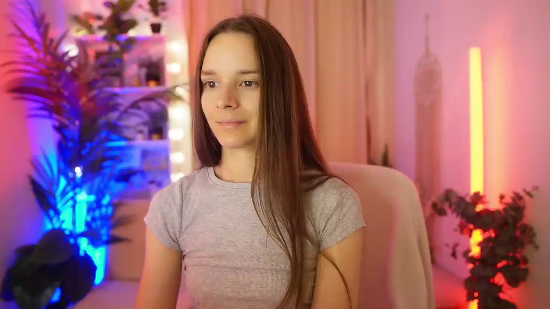 Gallery image thumbnail from Anna_Leah's myfreecams stream on, 07/03/2026, 20:01 image 14 of 20