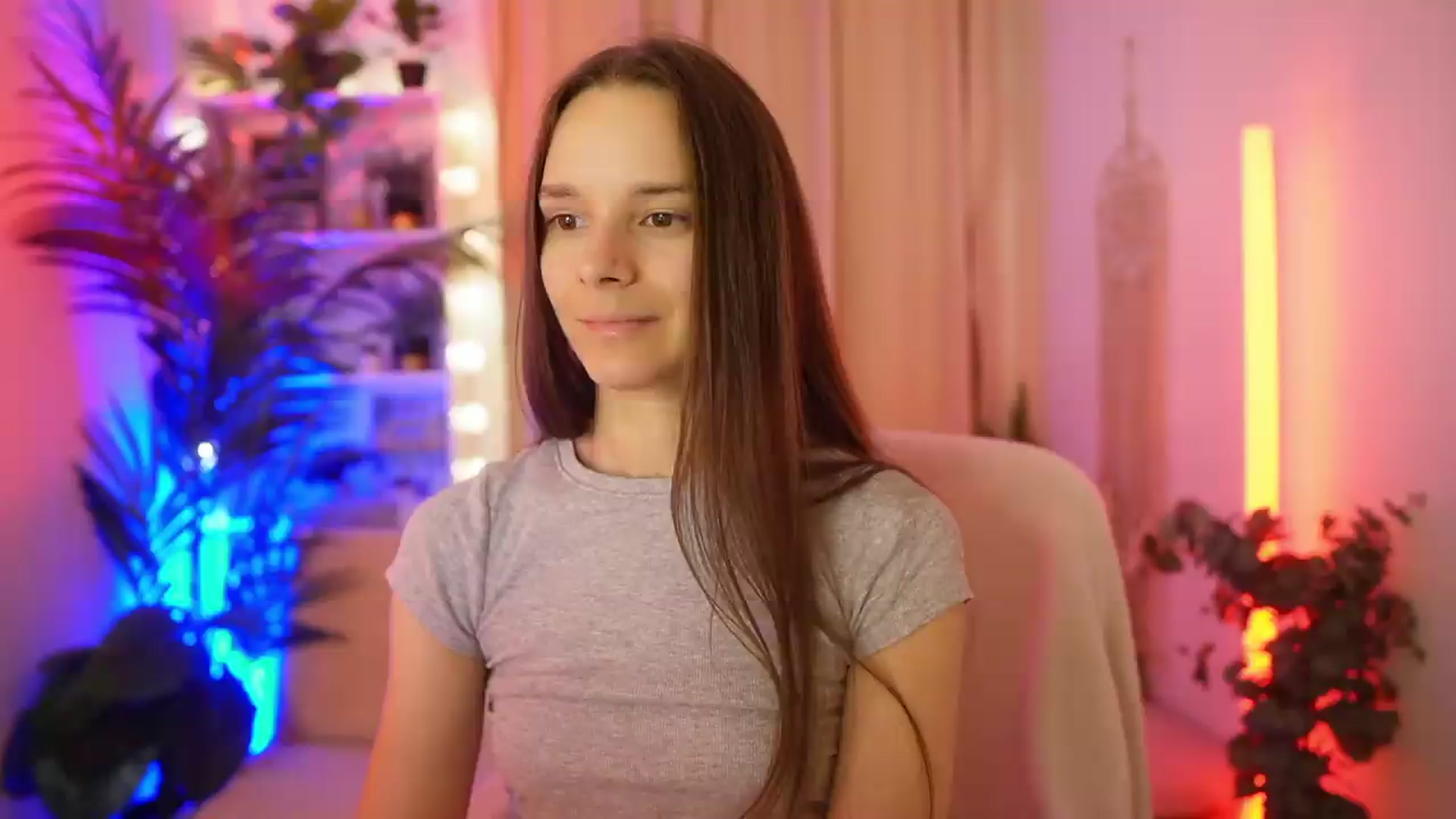 Gallery image thumbnail from Anna_Leah's myfreecams stream on, 07/03/2026, 20:01 image 13 of 20