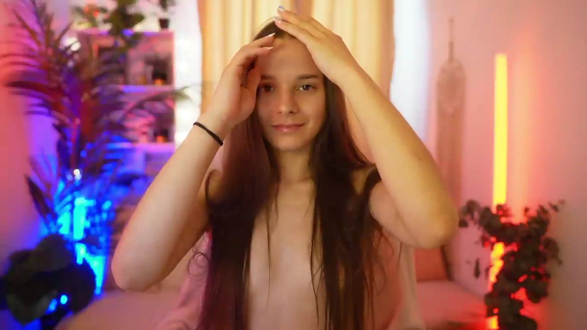 Gallery image thumbnail from Anna_Leah's myfreecams stream on, 07/09/2026, 15:33 image 18 of 20