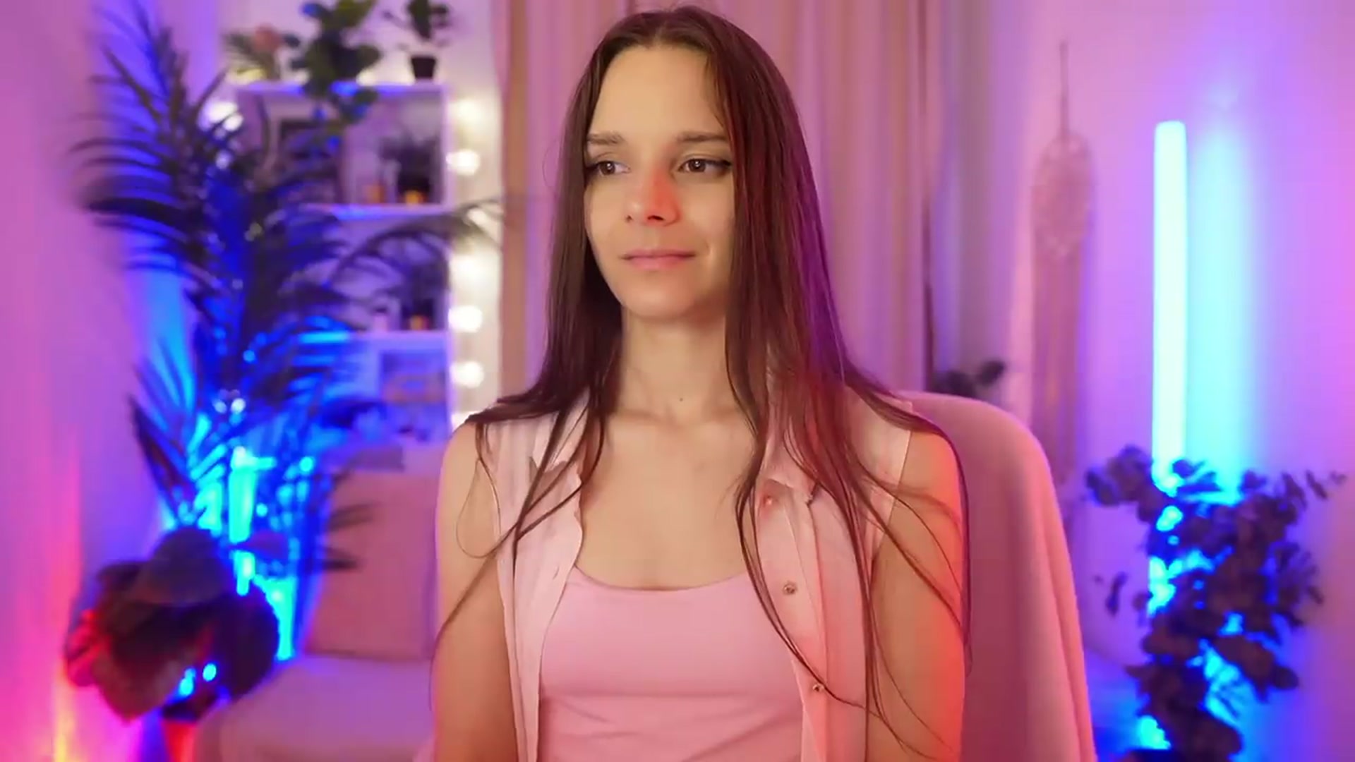 Gallery image thumbnail from Anna_Leah's myfreecams stream on, 07/12/2026, 22:53 image 2 of 20