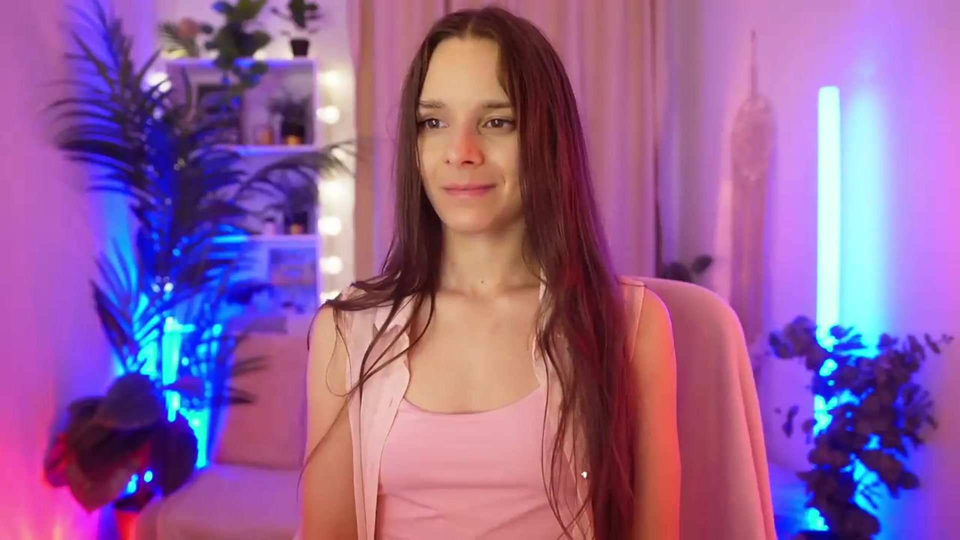 Gallery image thumbnail from Anna_Leah's myfreecams stream on, 07/12/2026, 22:53 image 10 of 20