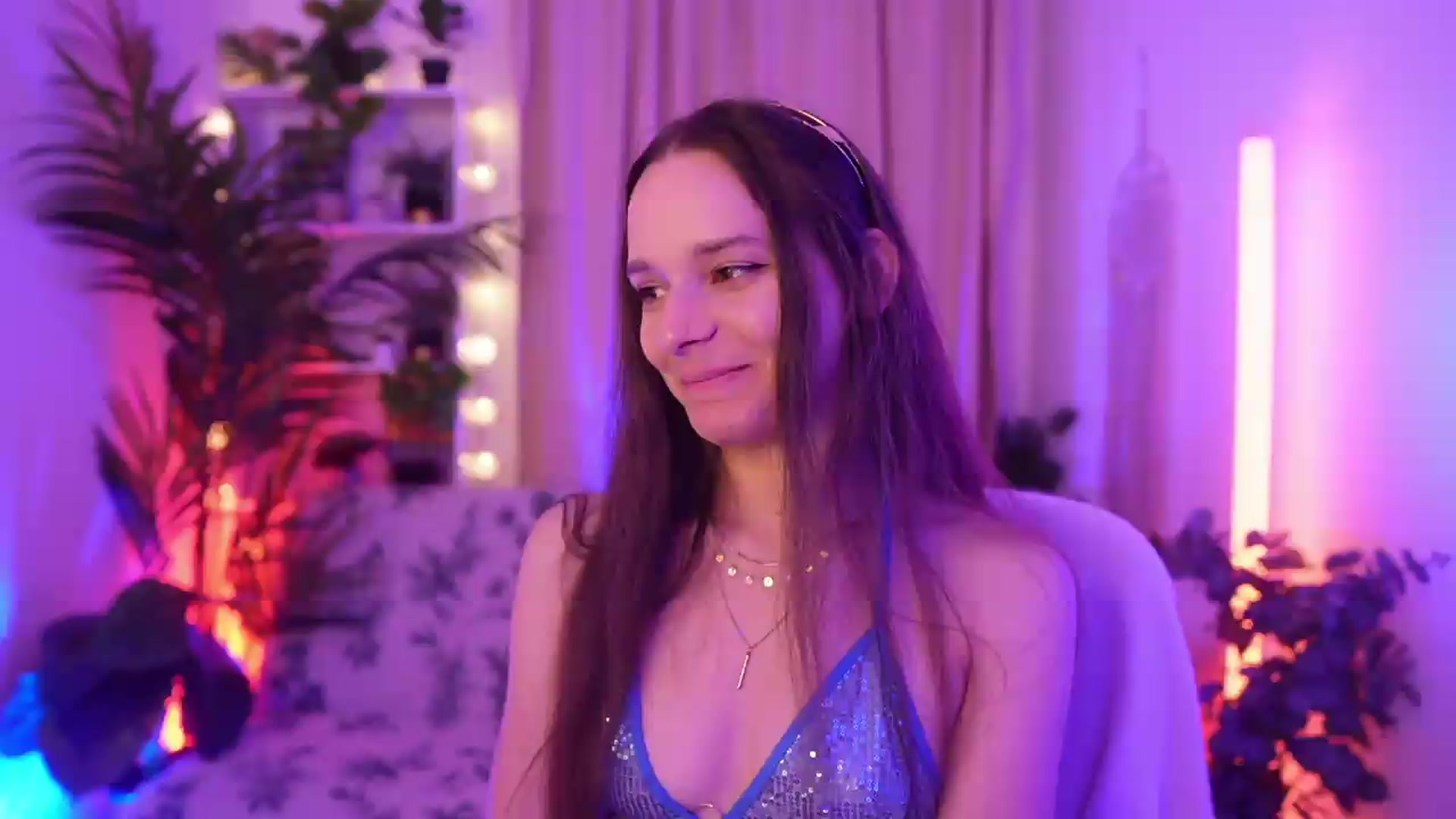 Gallery image thumbnail from Anna_Leah's myfreecams stream on, 07/17/2026, 20:57 image 14 of 20
