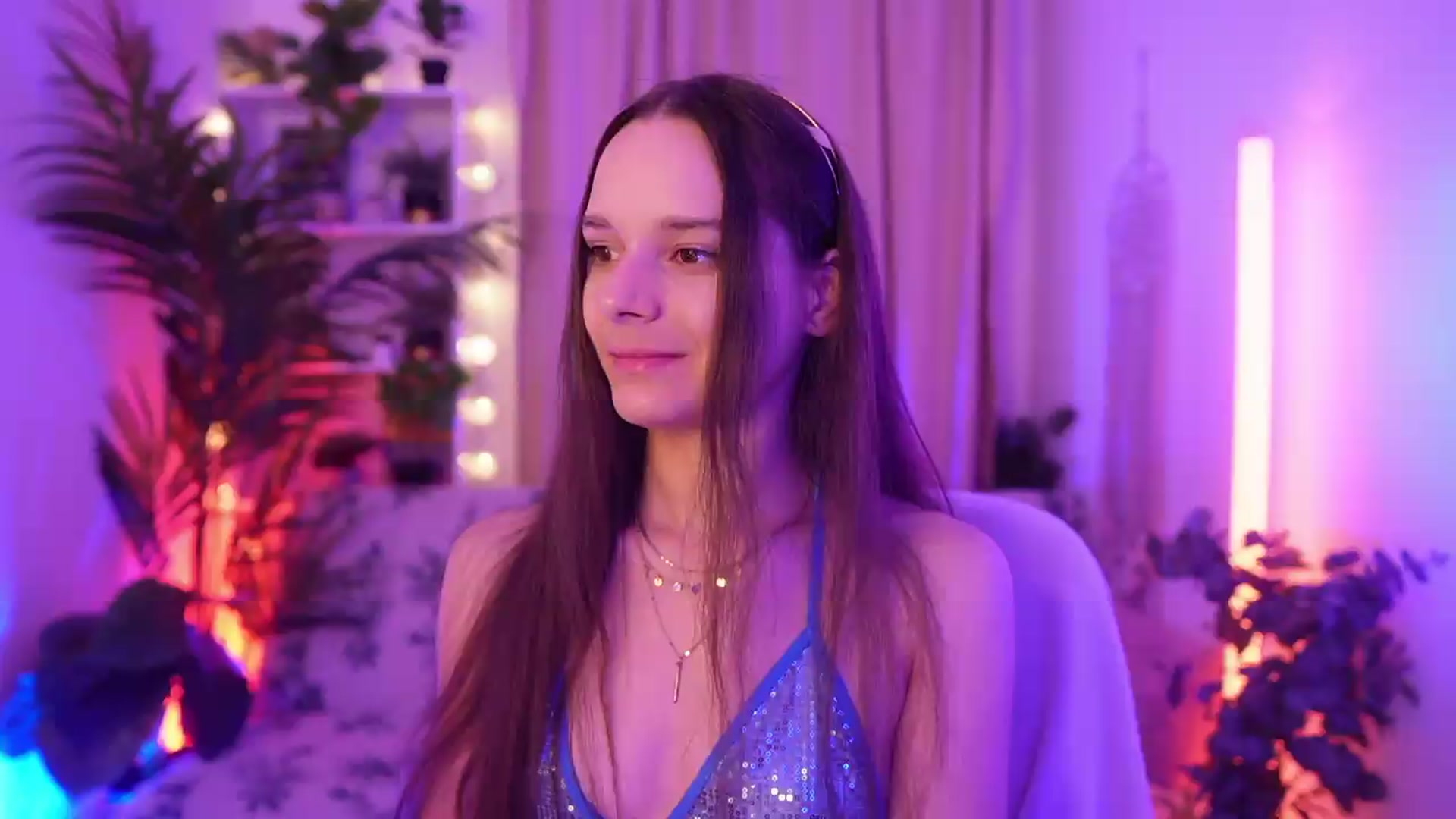 Gallery image thumbnail from Anna_Leah's myfreecams stream on, 07/17/2026, 20:57 image 18 of 20