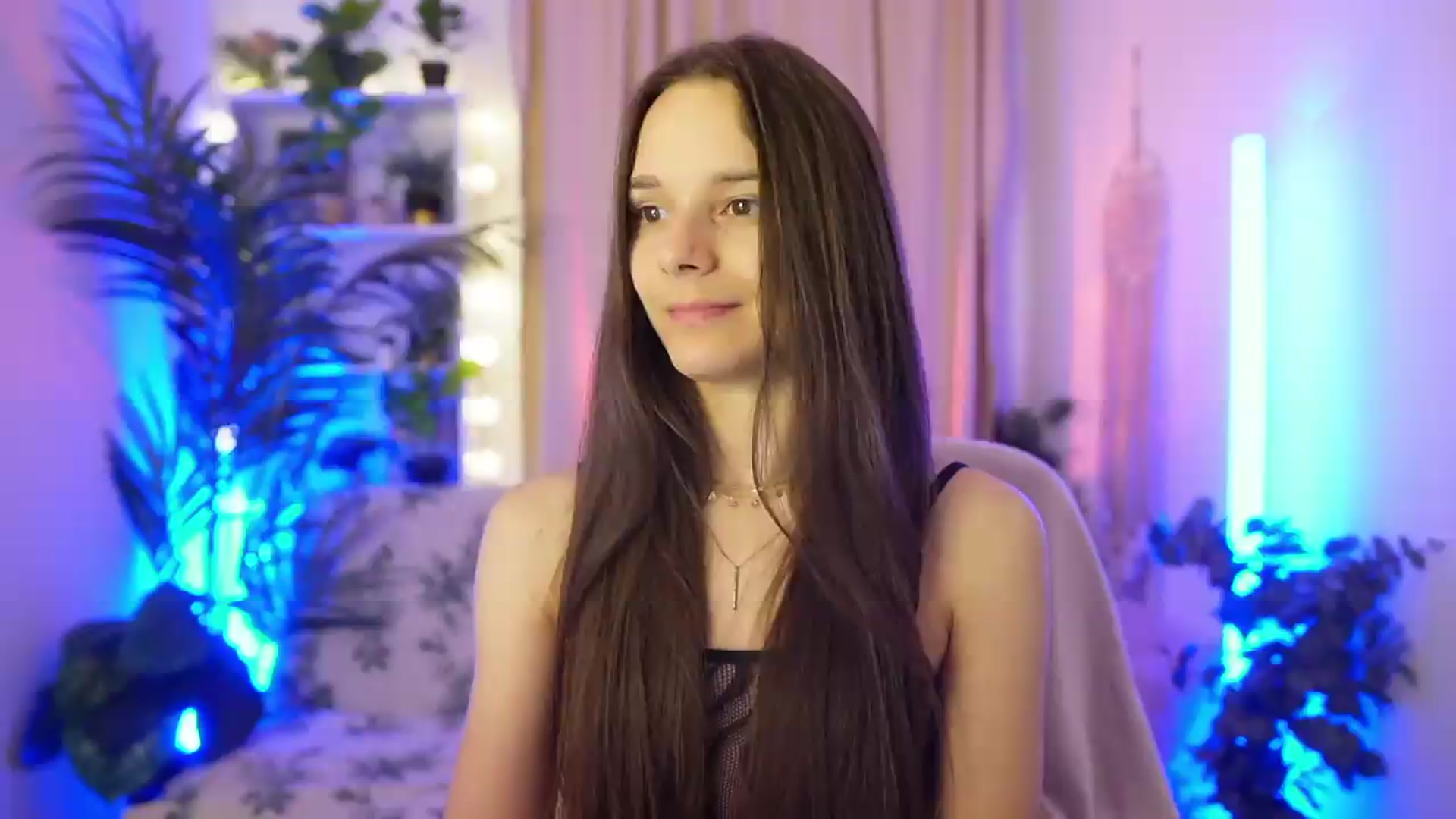 Gallery image thumbnail from Anna_Leah's myfreecams stream on, 07/18/2026, 21:04 image 9 of 20