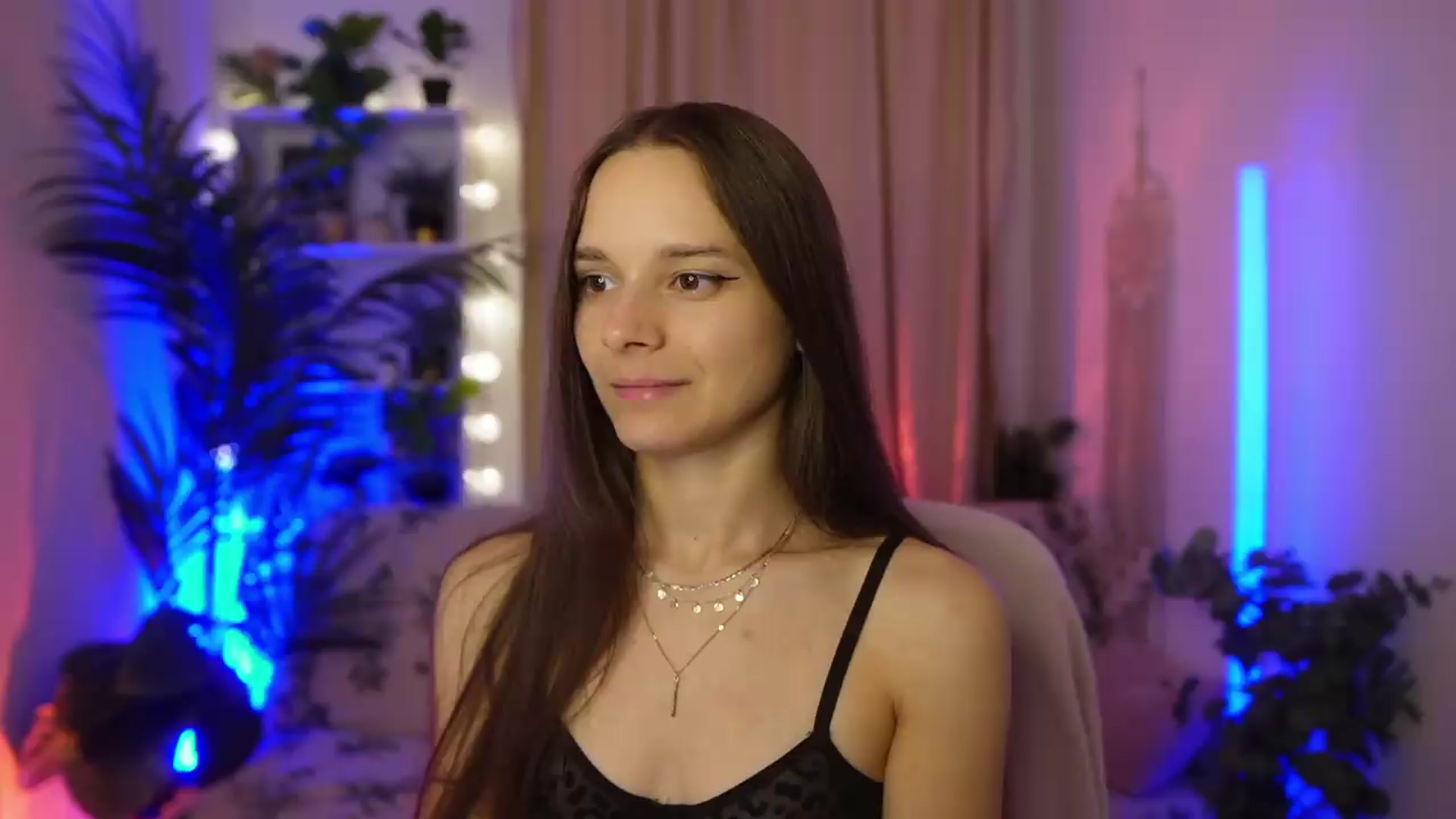 Gallery image thumbnail from Anna_Leah's myfreecams stream on, 07/19/2026, 21:58 image 1 of 20