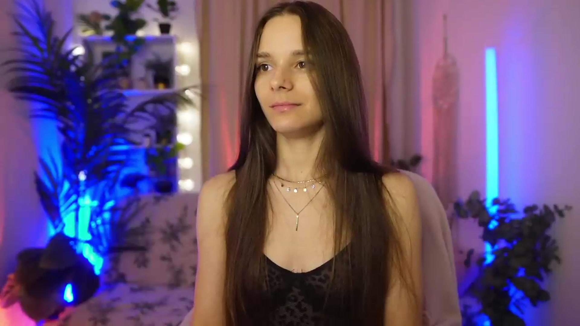 Gallery image thumbnail from Anna_Leah's myfreecams stream on, 07/19/2026, 21:58 image 9 of 20