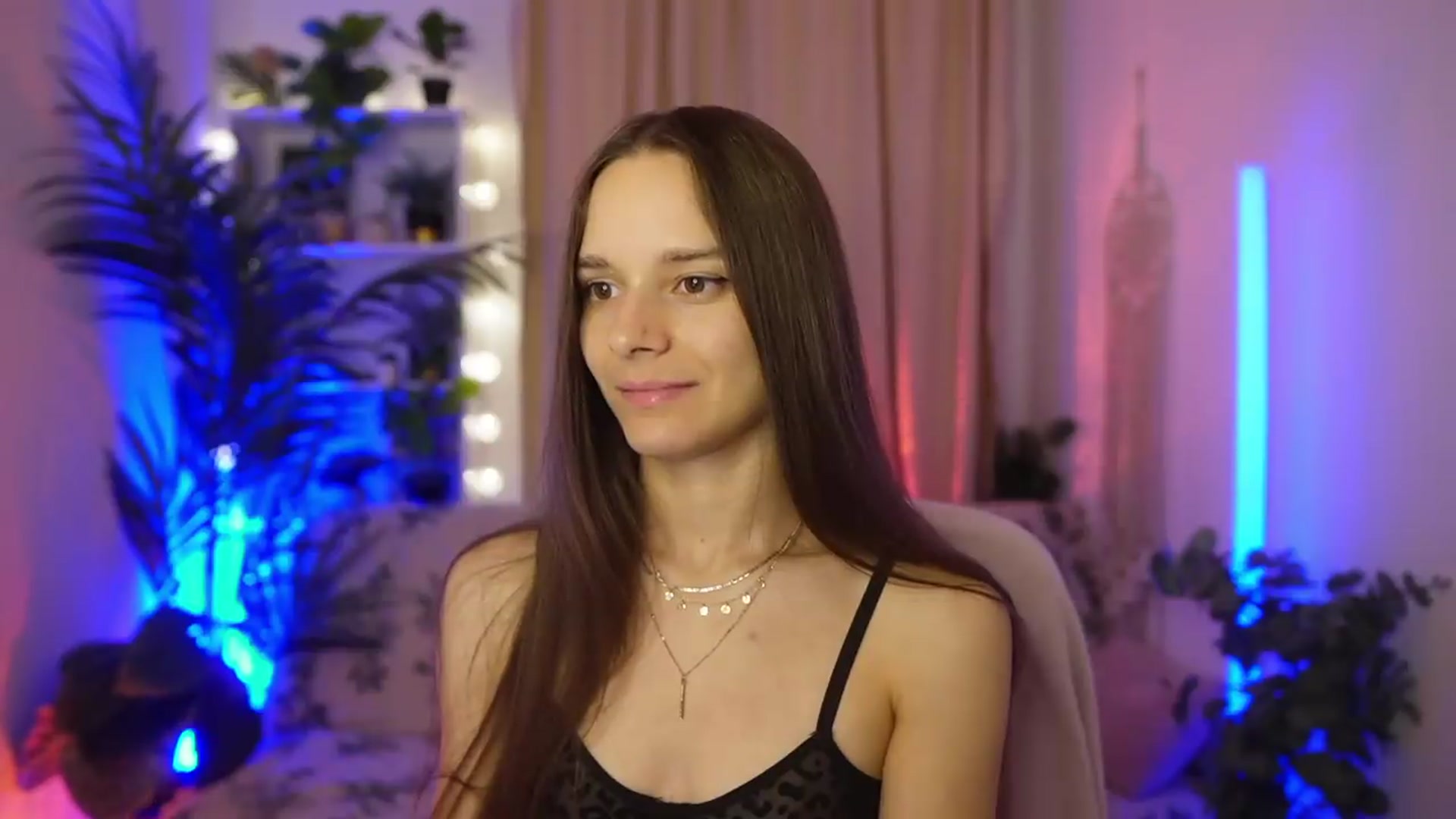Gallery image thumbnail from Anna_Leah's myfreecams stream on, 07/19/2026, 21:58 image 2 of 20
