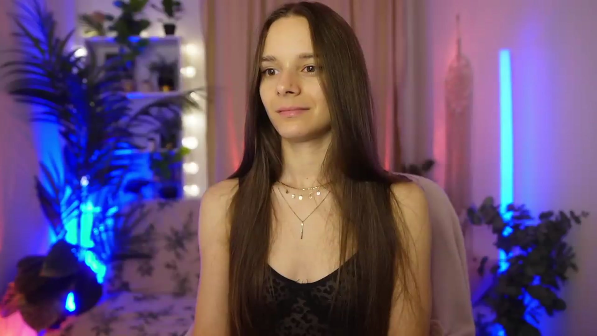 Gallery image thumbnail from Anna_Leah's myfreecams stream on, 07/19/2026, 21:58 image 10 of 20