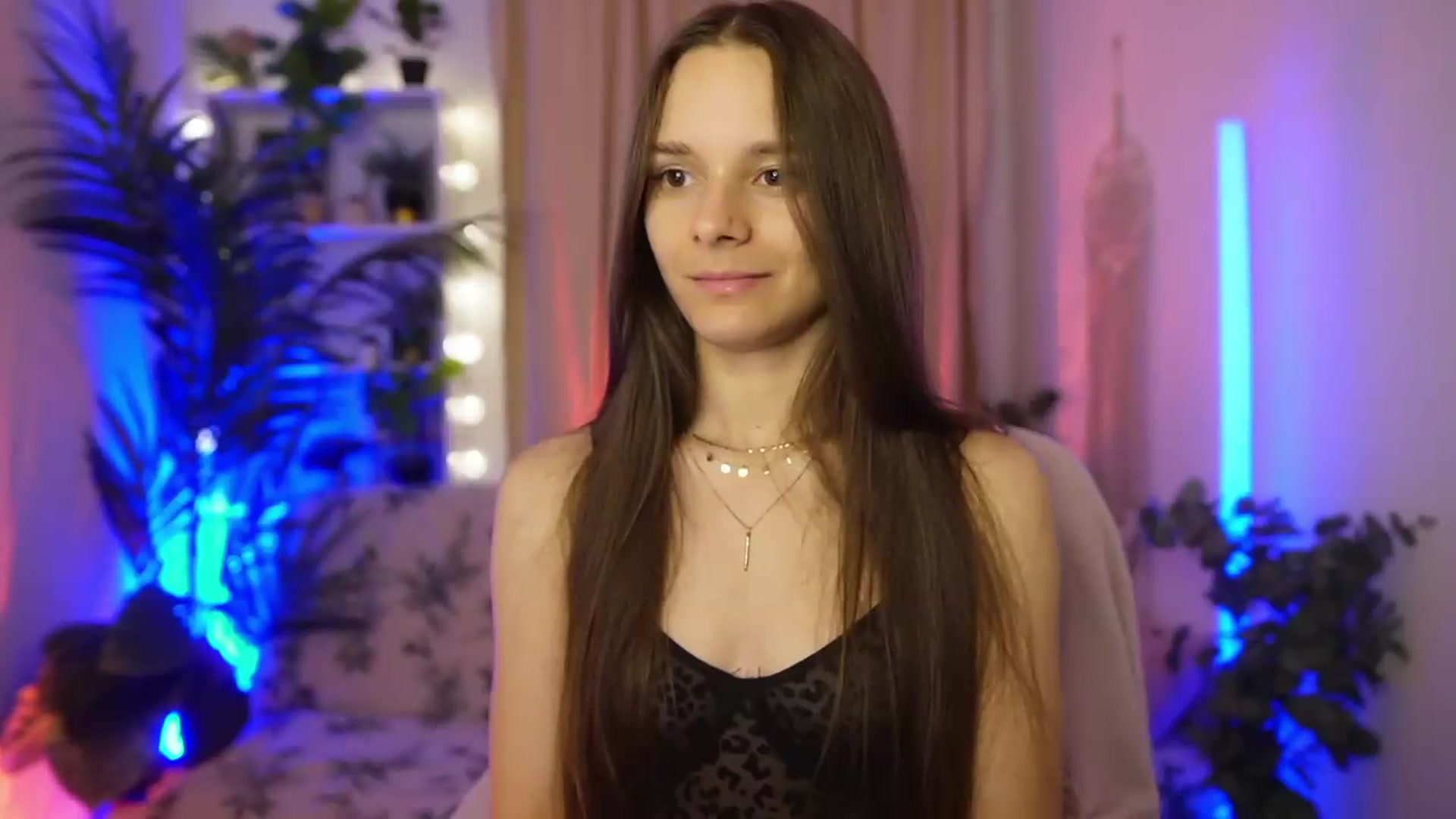 Gallery image thumbnail from Anna_Leah's myfreecams stream on, 07/19/2026, 21:58 image 8 of 20