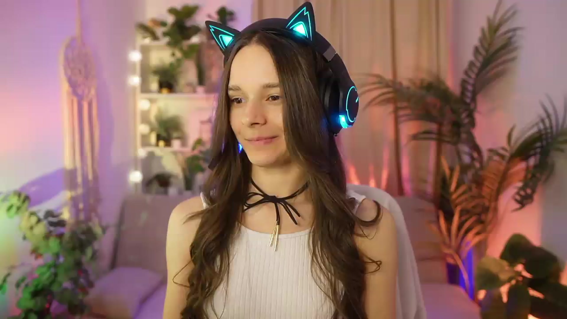 Gallery image thumbnail from Anna_Leah's myfreecams stream on, 07/23/2026, 22:02 image 6 of 20