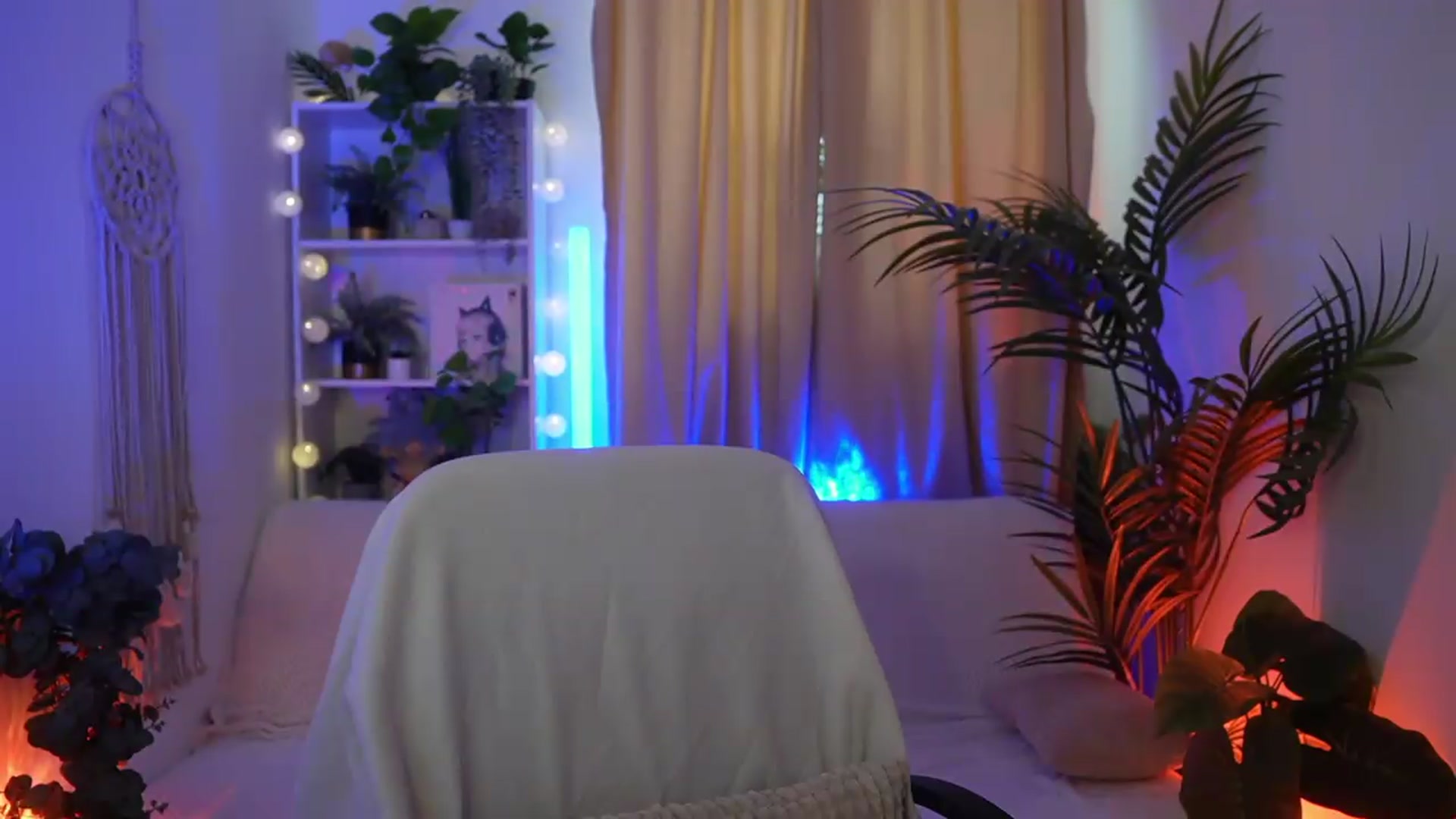 Gallery image thumbnail from Anna_Leah's myfreecams stream on, 07/26/2026, 15:58 image 3 of 20
