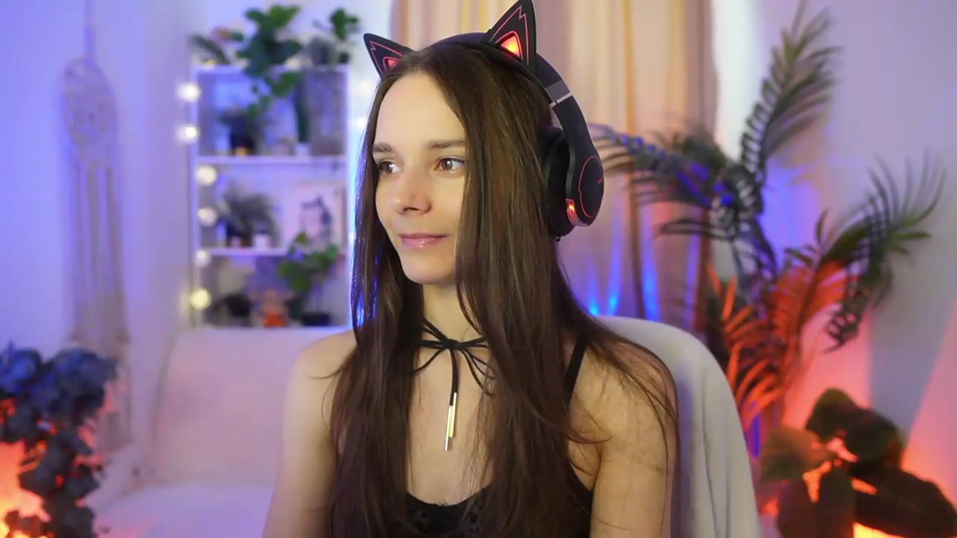 Gallery image thumbnail from Anna_Leah's myfreecams stream on, 07/26/2026, 15:58 image 5 of 20