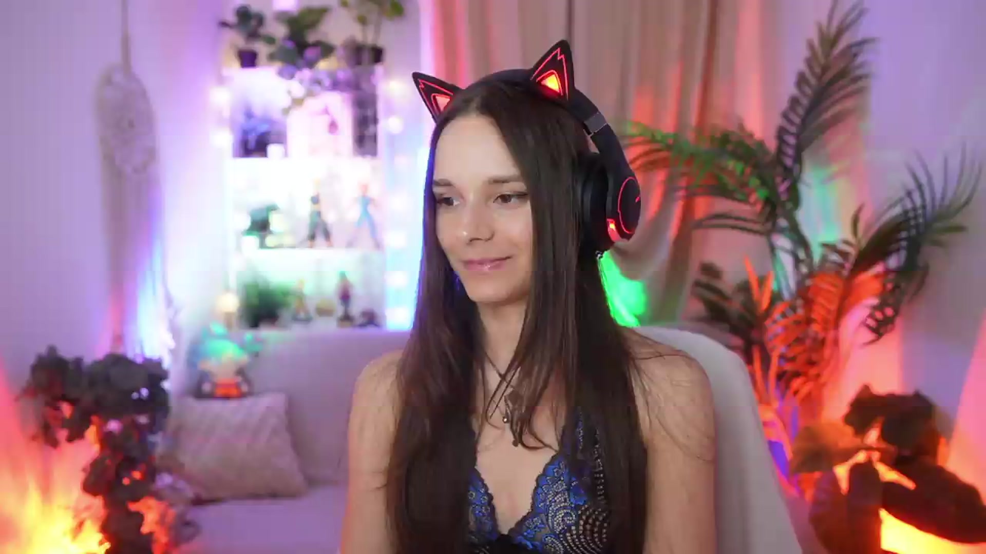Gallery image thumbnail from Anna_Leah's myfreecams stream on, 07/28/2026, 20:36 image 7 of 20