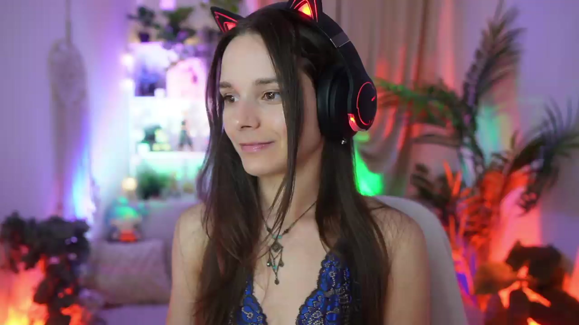 Gallery image thumbnail from Anna_Leah's myfreecams stream on, 07/28/2026, 20:36 image 1 of 20