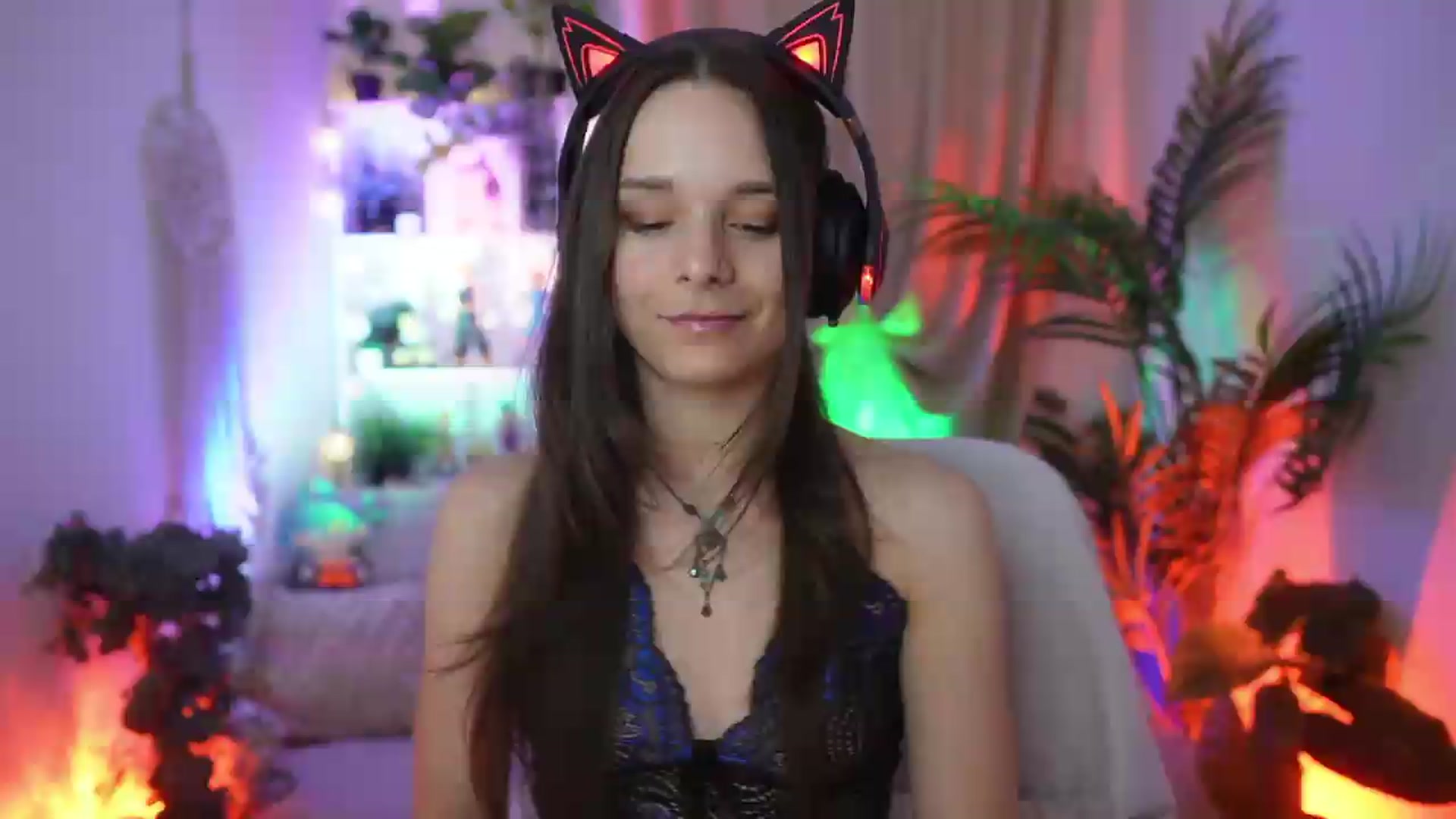 Gallery image thumbnail from Anna_Leah's myfreecams stream on, 07/28/2026, 20:36 image 2 of 20