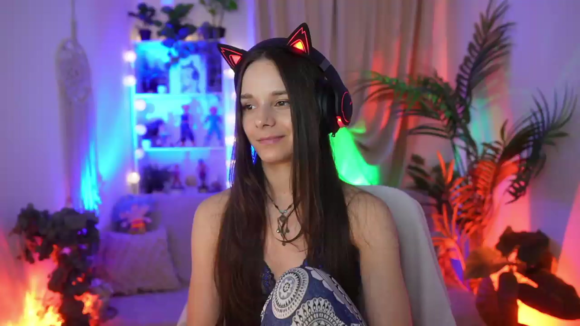 Gallery image thumbnail from Anna_Leah's myfreecams stream on, 07/28/2026, 20:36 image 12 of 20